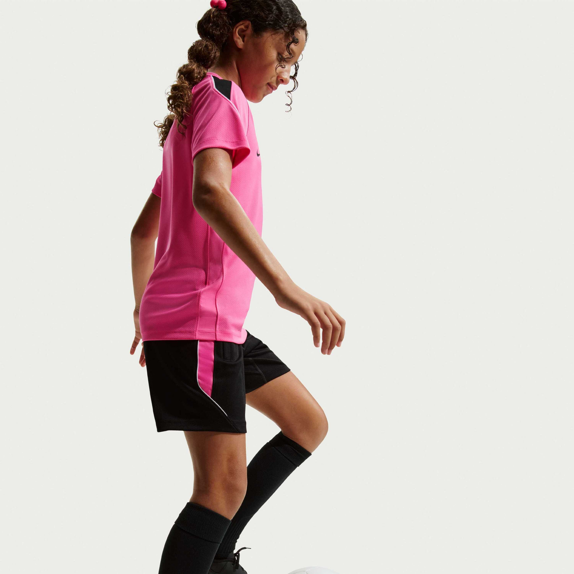 NIKE, Older Kids' Dri-fit Football Shorts Strike