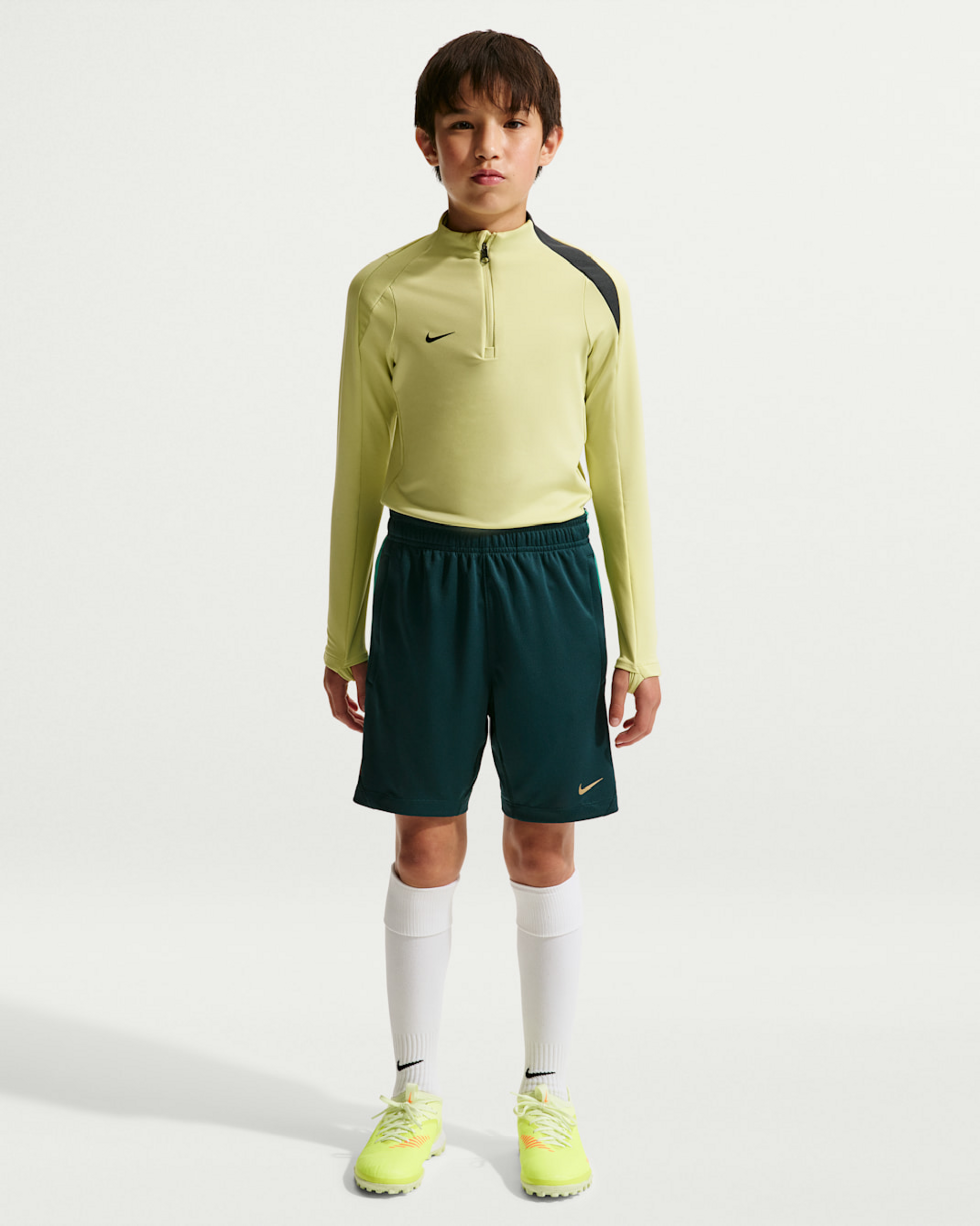 NIKE, Older Kids' Dri-fit Football Shorts Strike