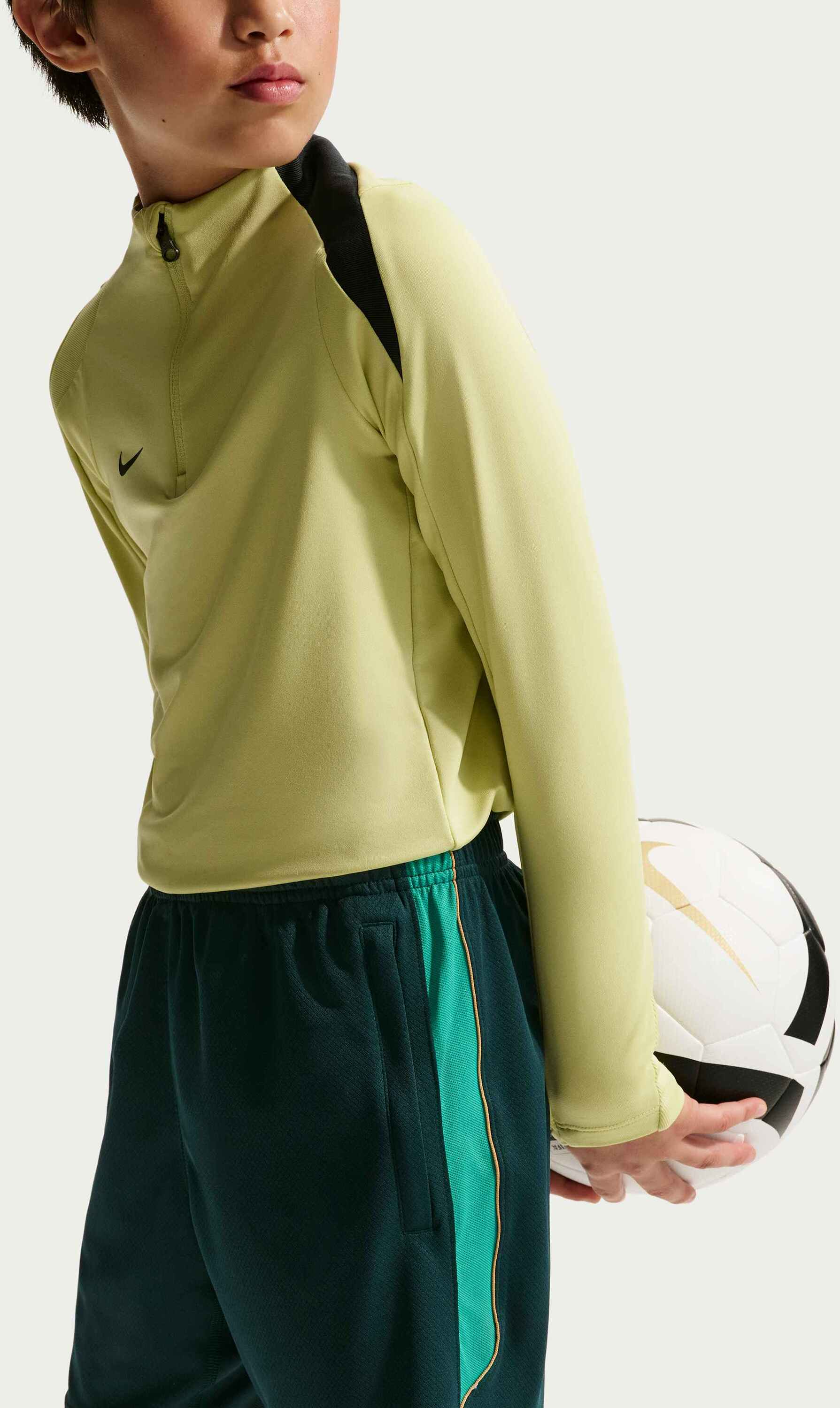 NIKE, Older Kids' Dri-fit Football Shorts Strike