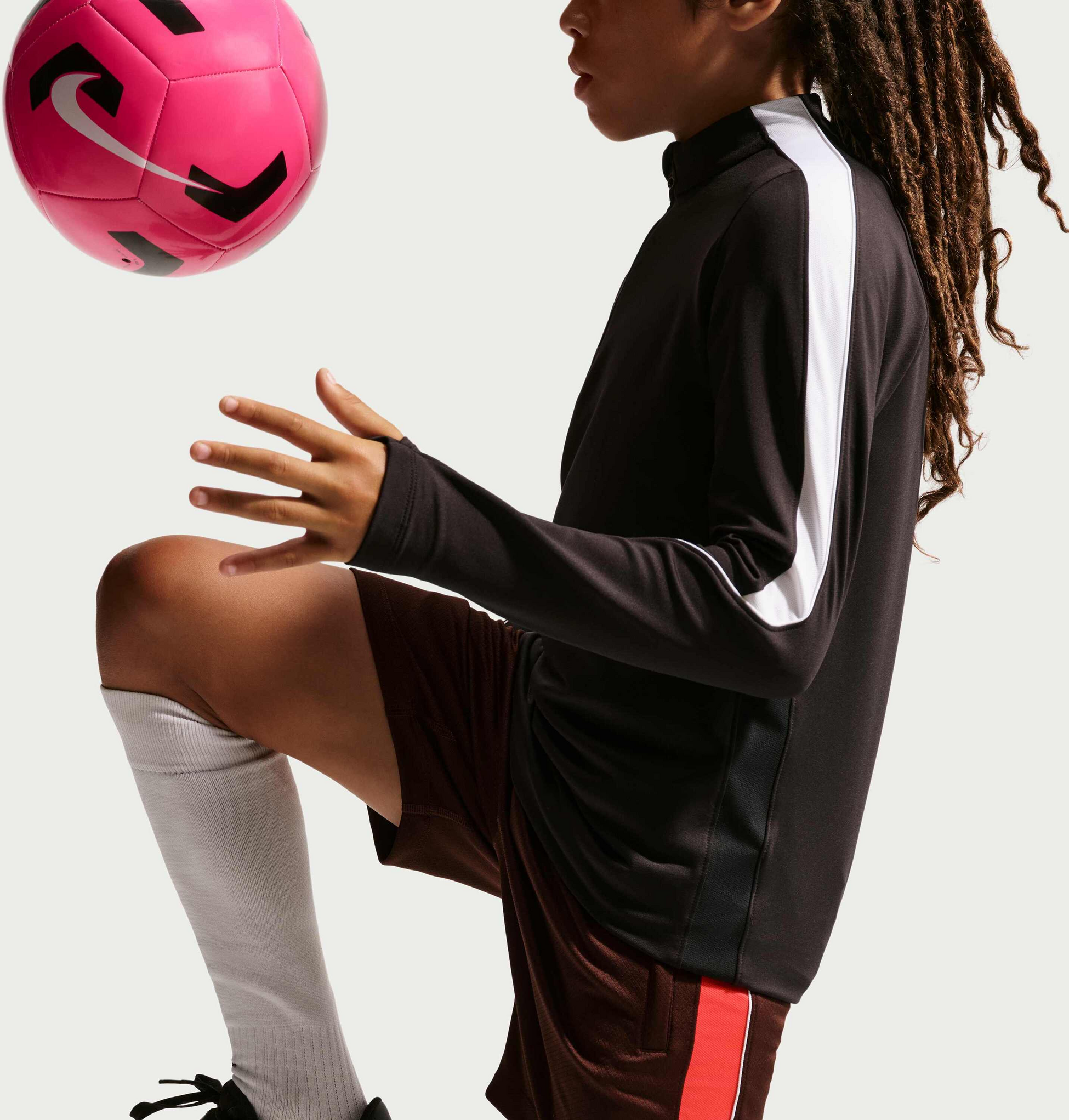 NIKE, Older Kids' Dri-fit Football Shorts Strike