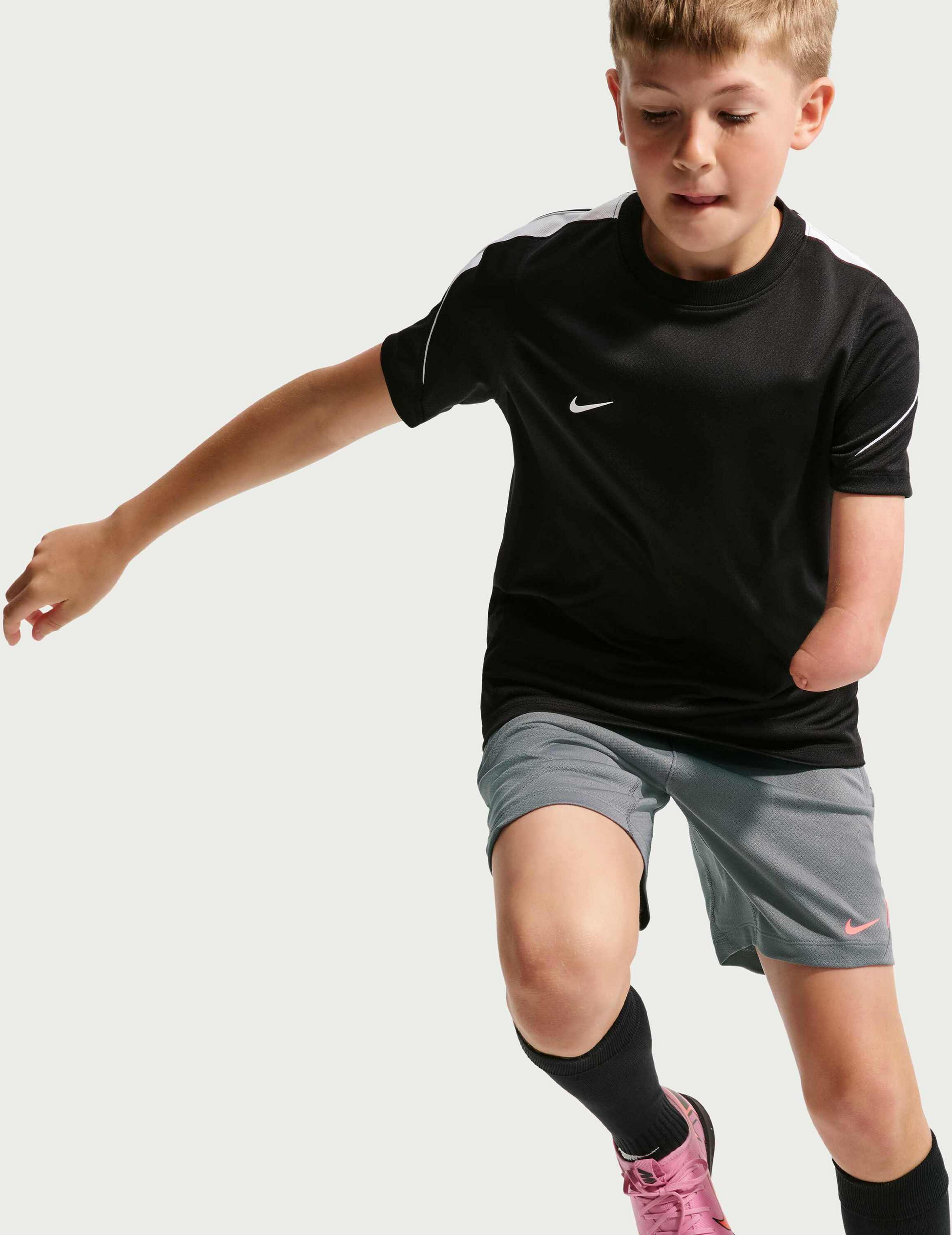 NIKE, Older Kids' Dri-fit Football Shorts Strike