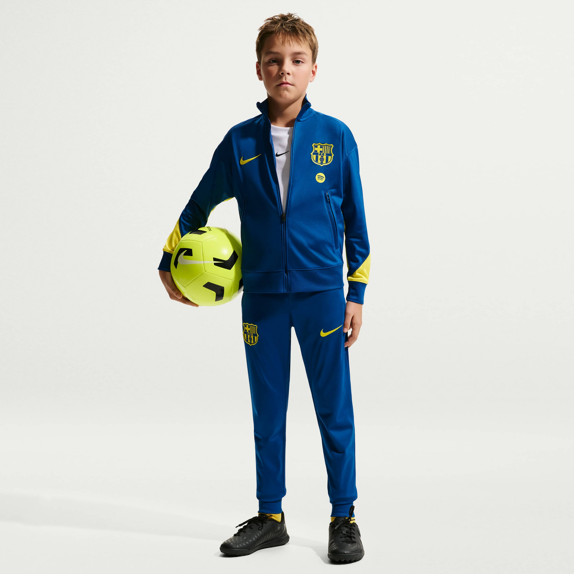 NIKE, Older Kids' Dri-fit Football Tracksuit F.c. Barcelona Strike Fourth