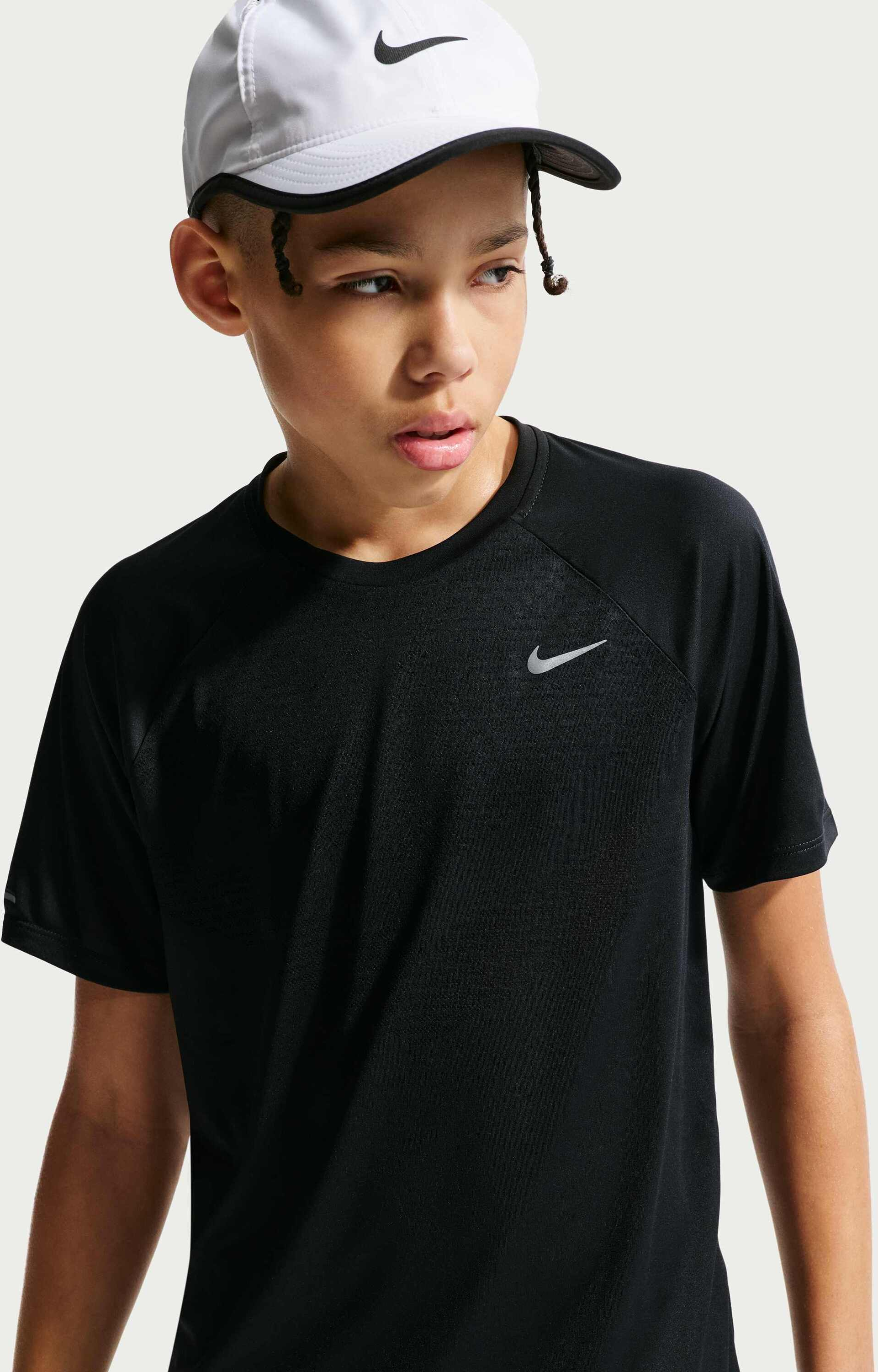 NIKE, Older Kids' Dri-fit Short-sleeve Top Stride
