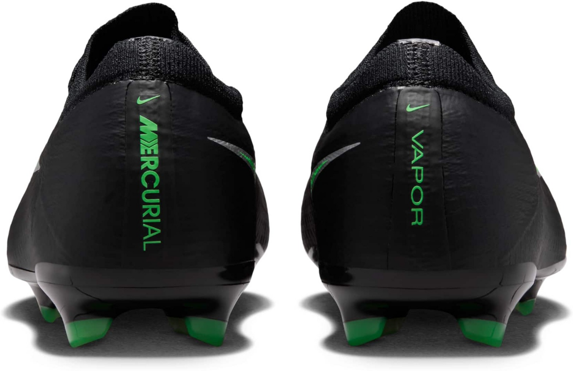 NIKE, Older Kids' Firm-ground Low-top Football Boot Jr. Mercurial Vapor 17 Pro