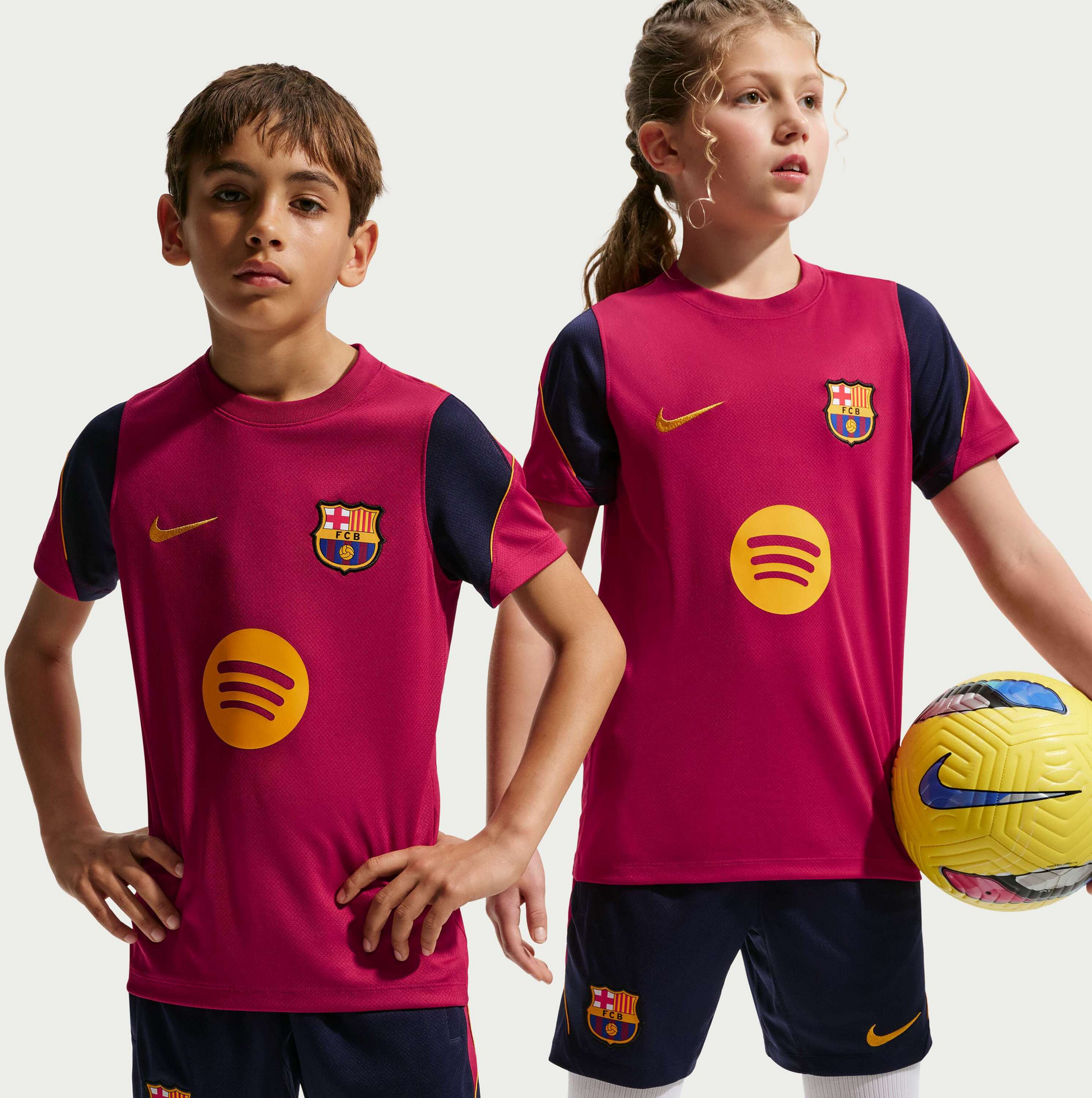 NIKE, Older Kids' Football Dri-fit Short-sleeve Top F.c. Barcelona Strike