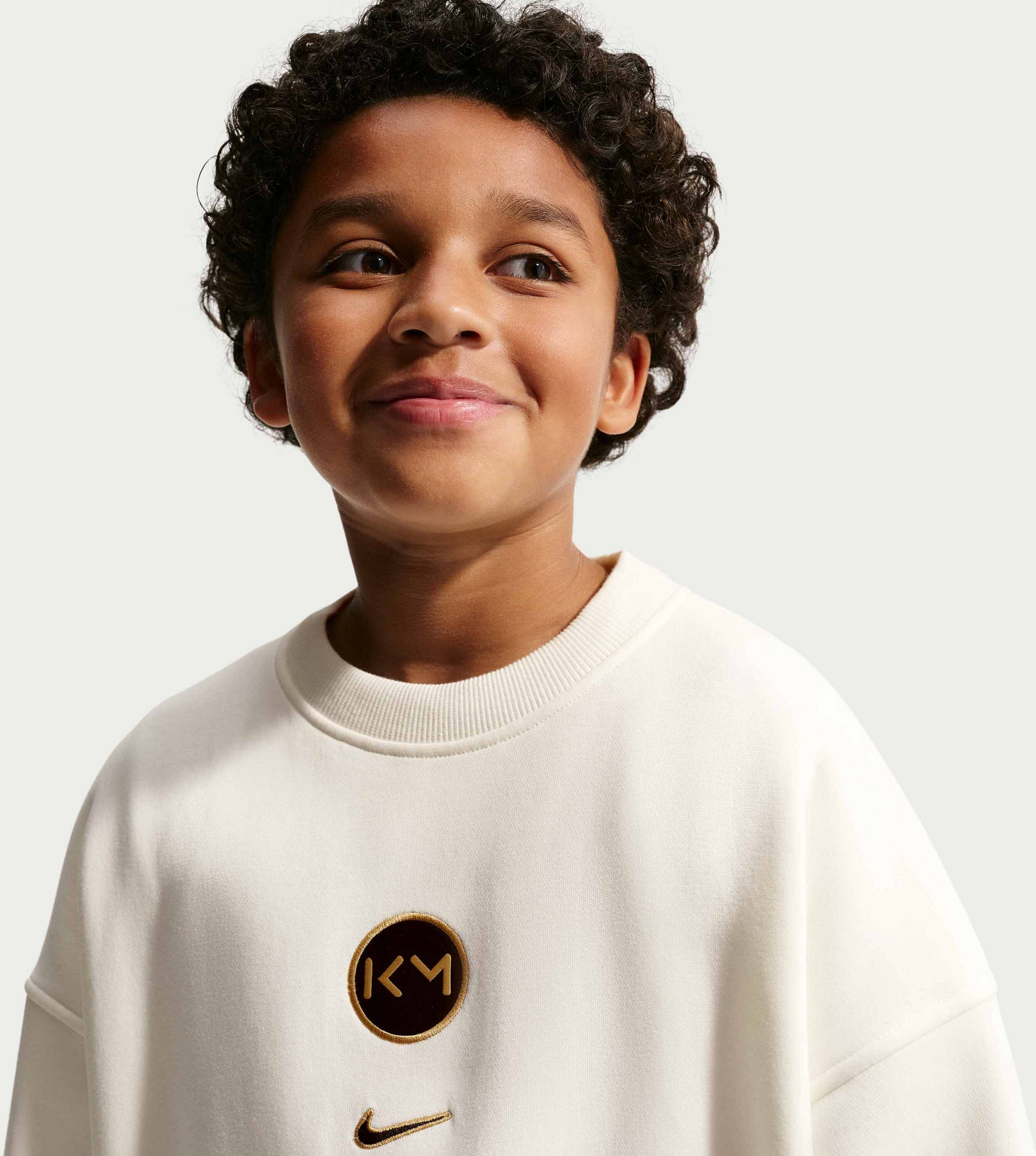 NIKE, Older Kids' Football Oversized Crew Neck Kylian Mbapp&eacute; Club Fleece