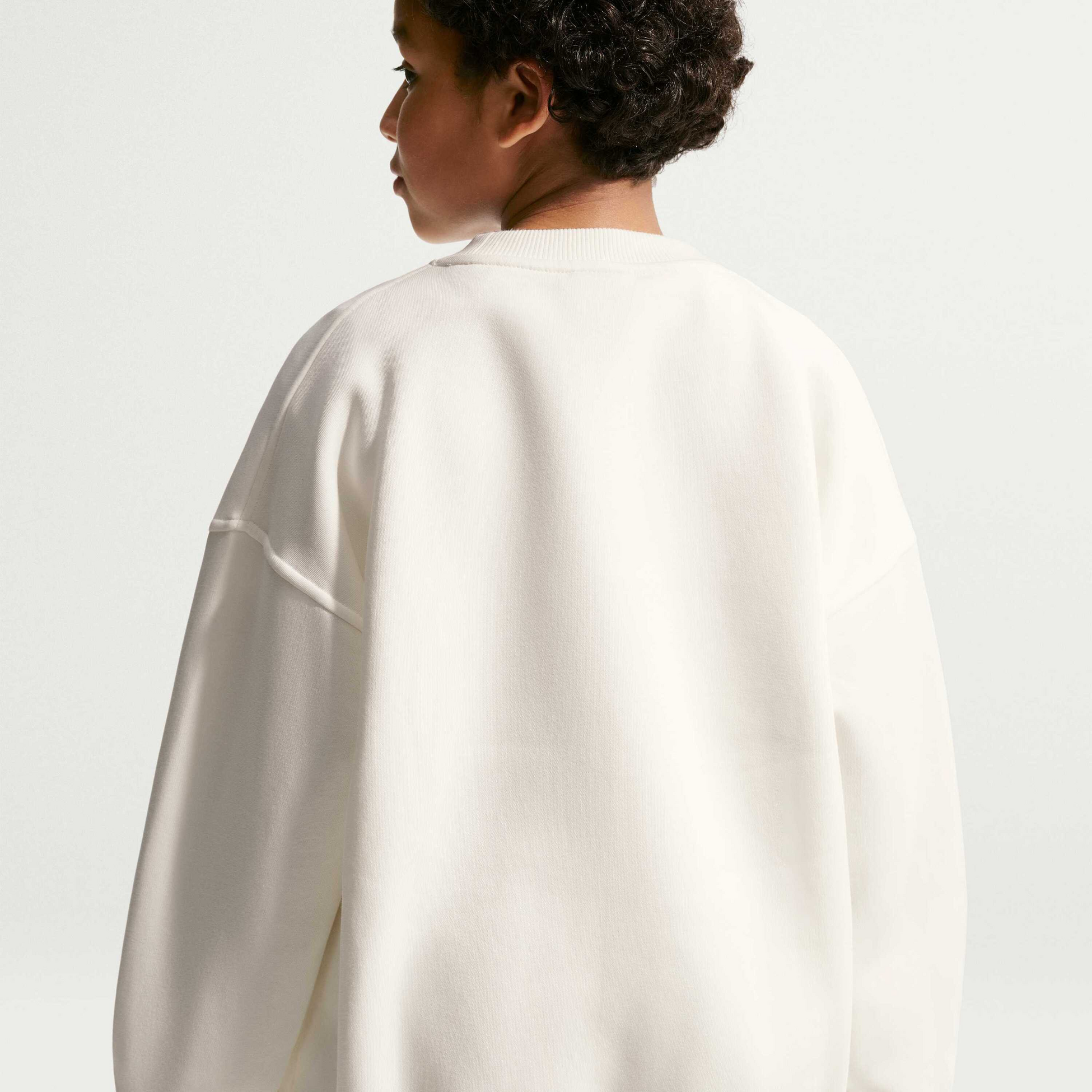 NIKE, Older Kids' Football Oversized Crew Neck Kylian Mbapp&eacute; Club Fleece
