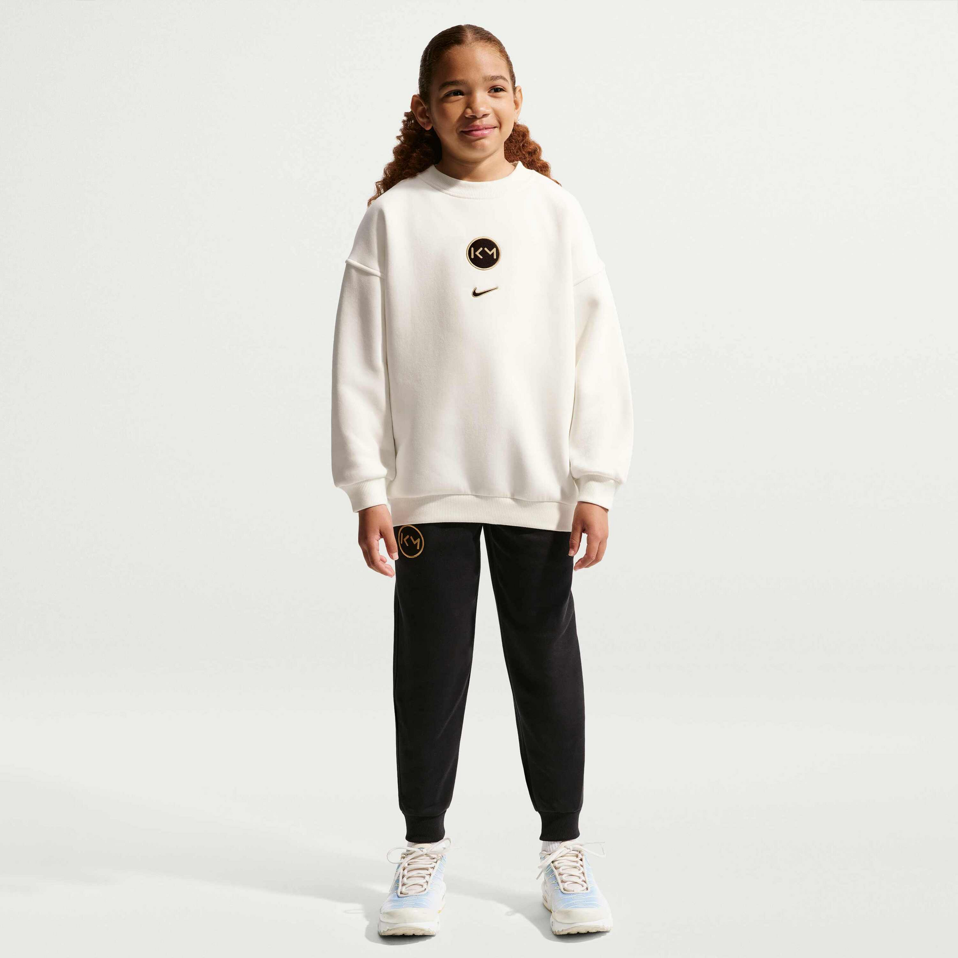 NIKE, Older Kids' Football Oversized Crew Neck Kylian Mbapp&eacute; Club Fleece