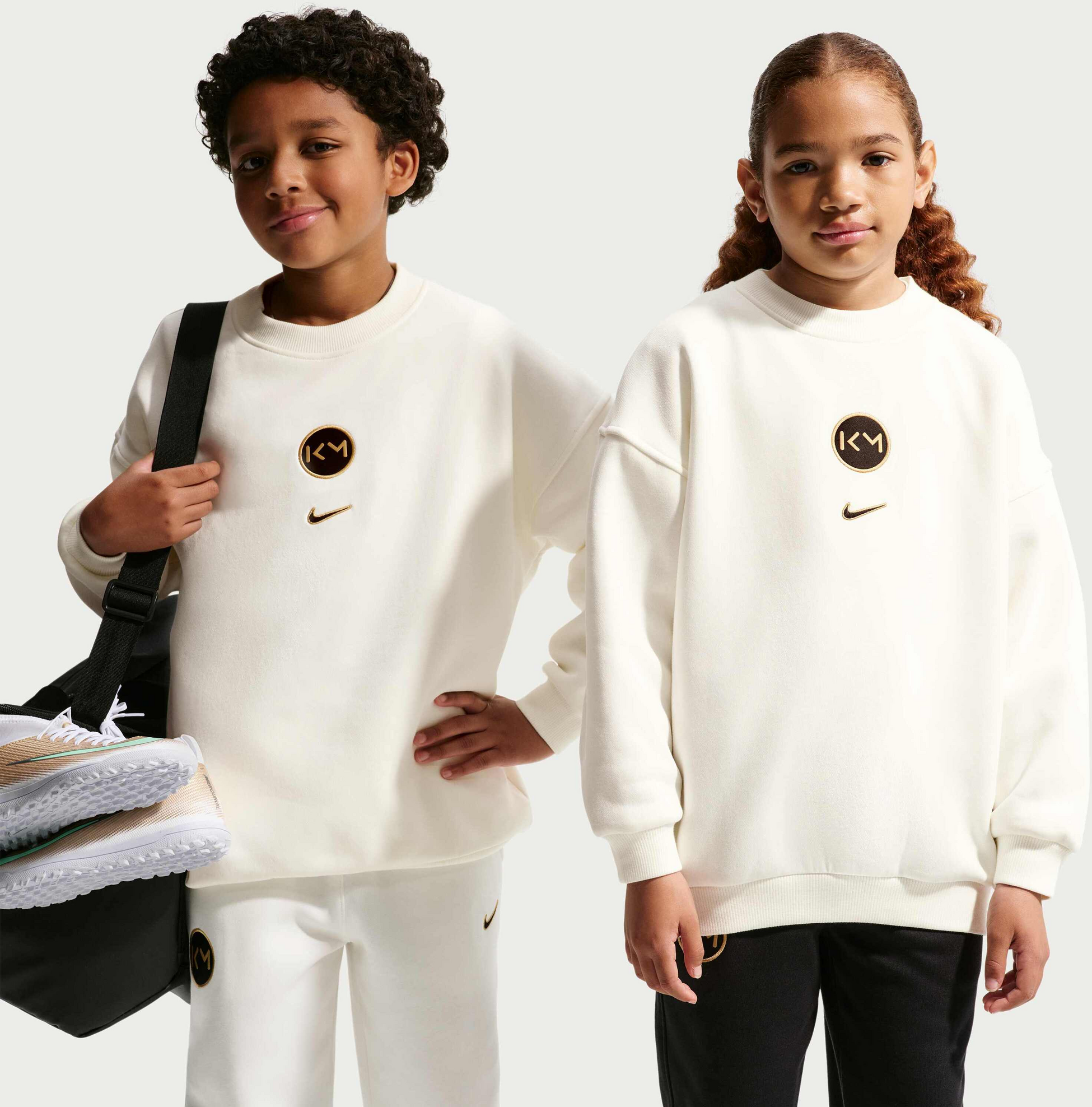 NIKE, Older Kids' Football Oversized Crew Neck Kylian Mbapp&eacute; Club Fleece