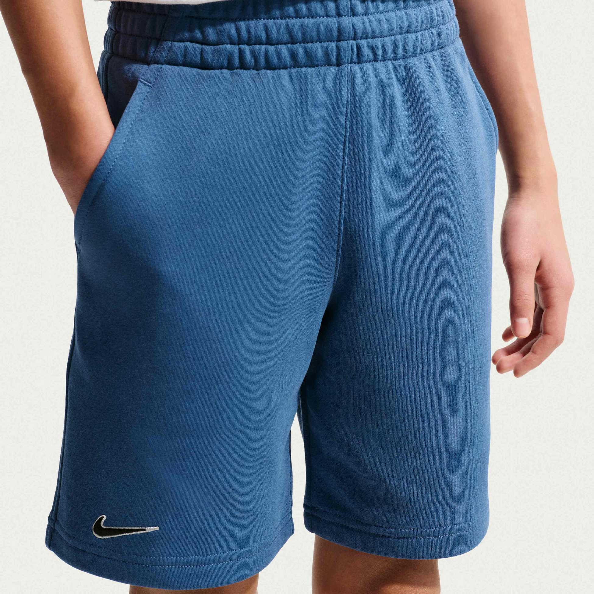 NIKE, Older Kids' Football Shorts Kylian Mbapp&eacute; Club Fleece