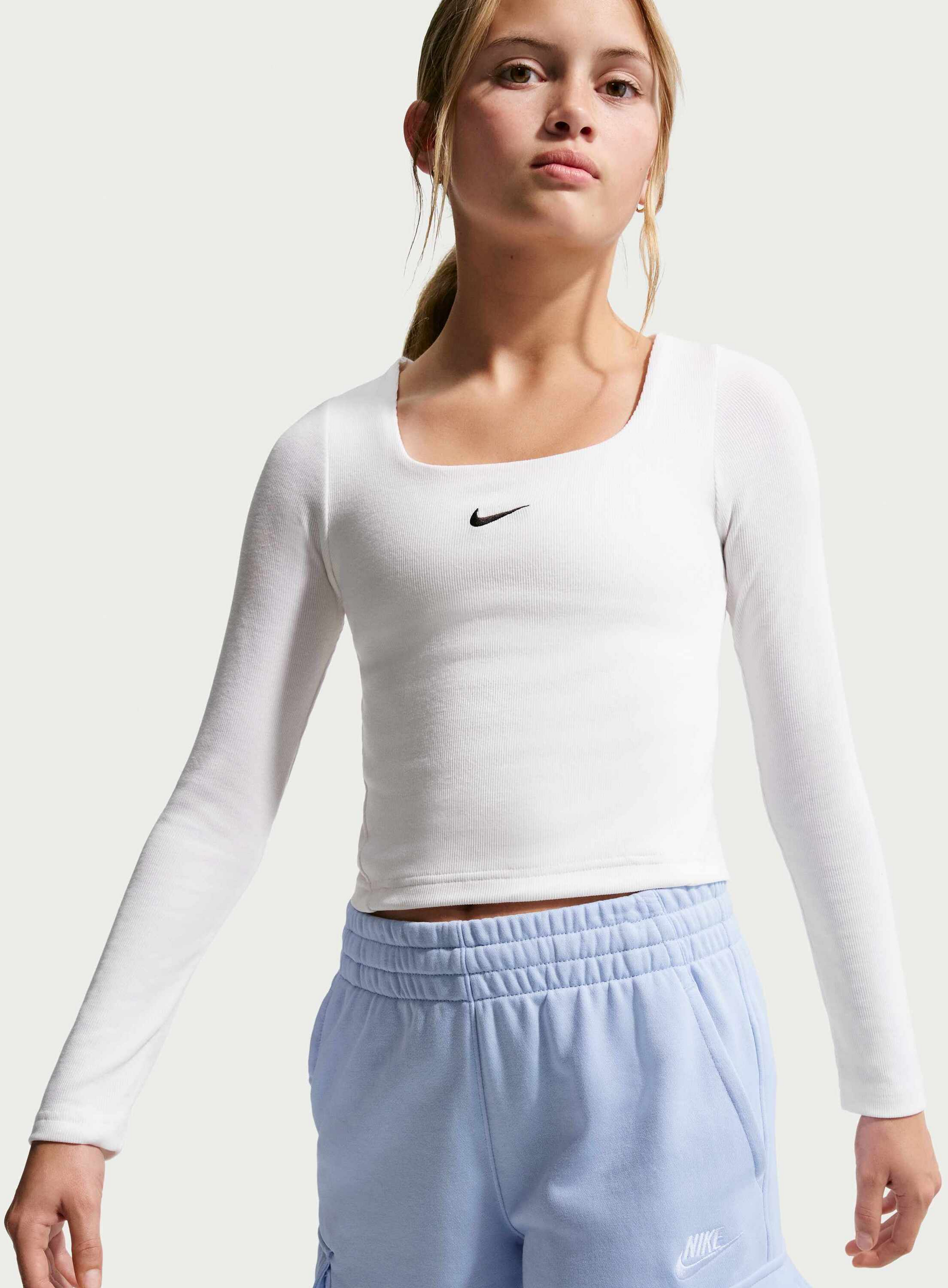 NIKE, Older Kids' French Terry Cargo Shorts Sportswear Club