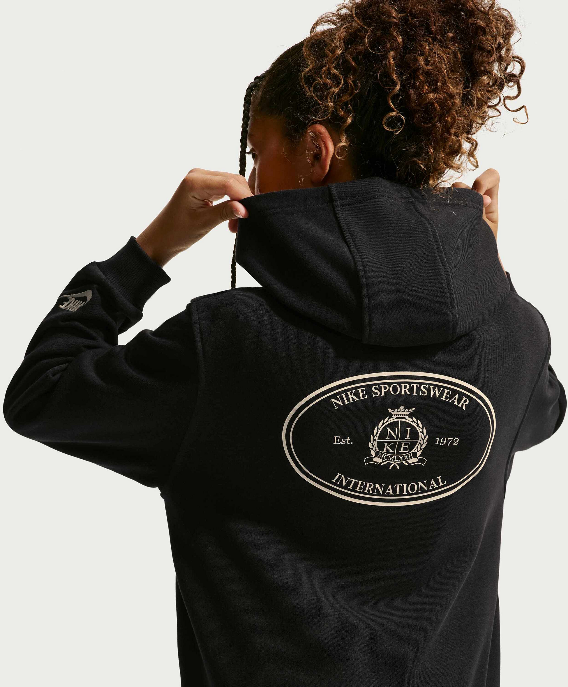 NIKE, Older Kids' French Terry Hoodie Sportswear Club