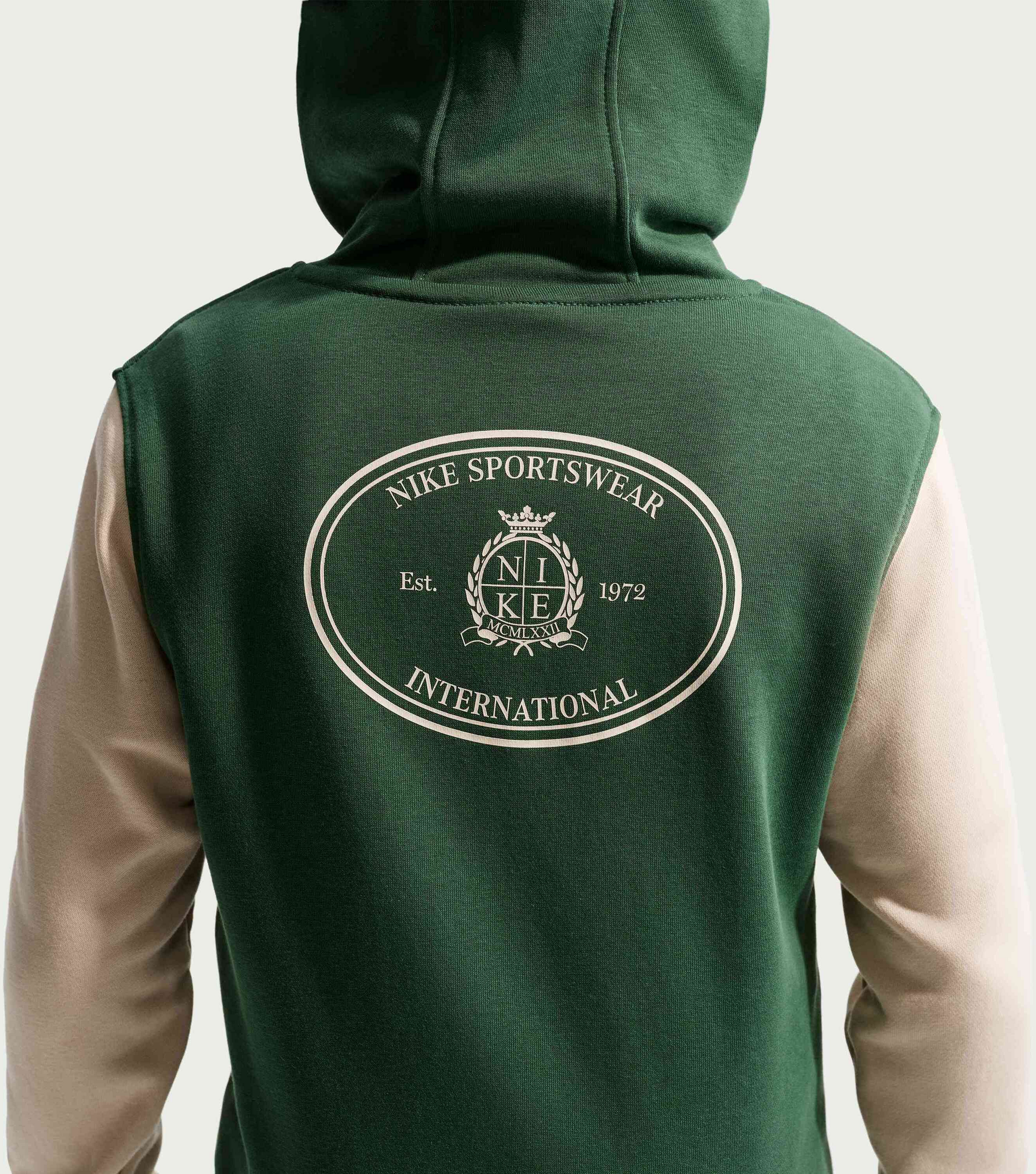 NIKE, Older Kids' French Terry Hoodie Sportswear Club