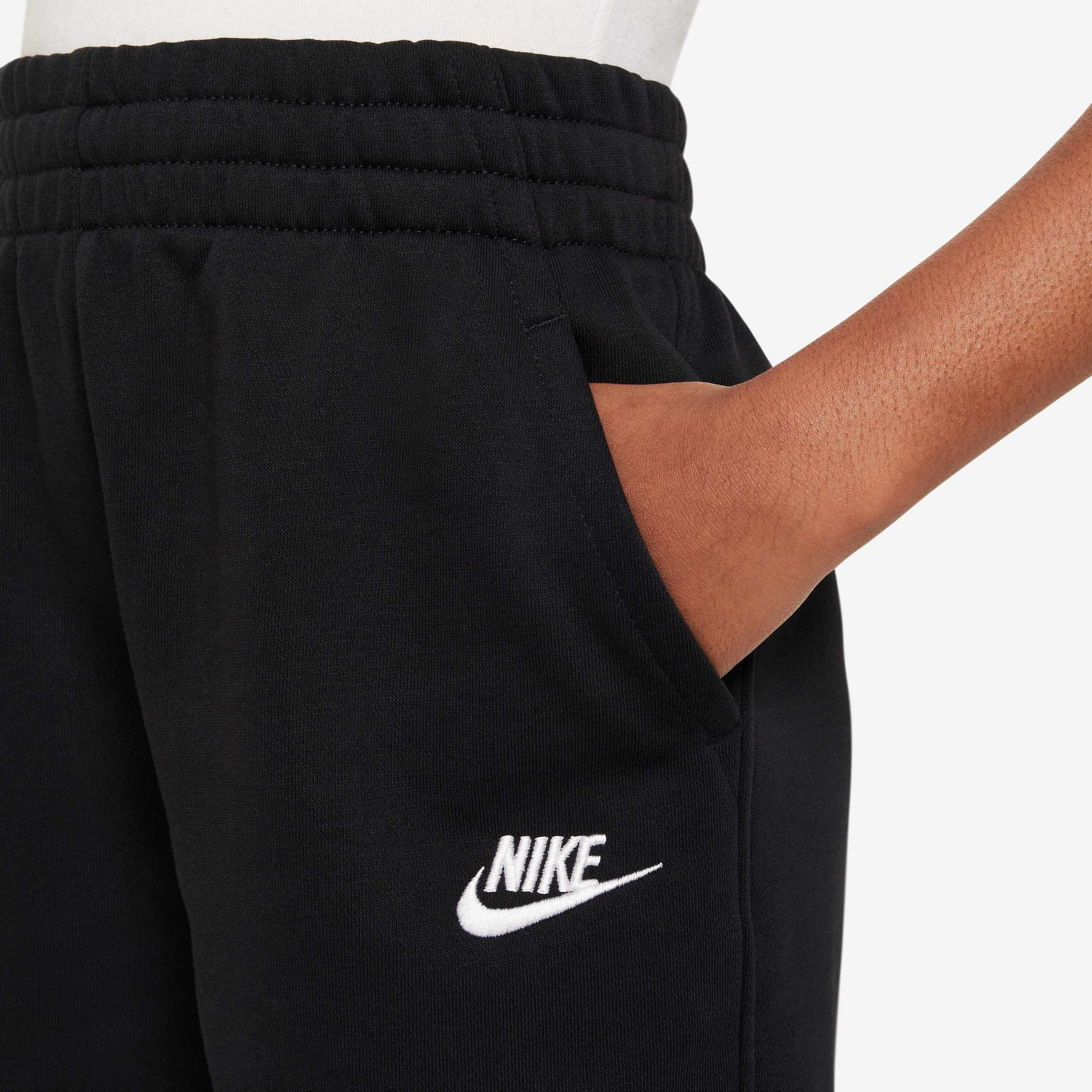 NIKE, Older Kids' French Terry Shorts Sportswear Club Fleece