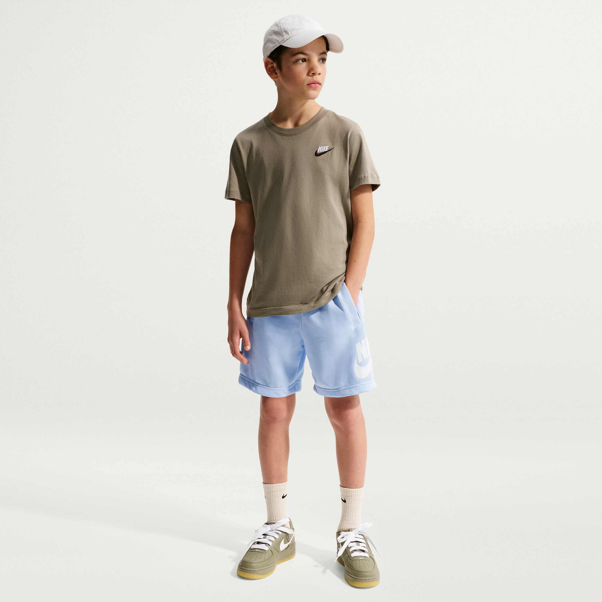 NIKE, Older Kids' French Terry Shorts Sportswear Club Fleece
