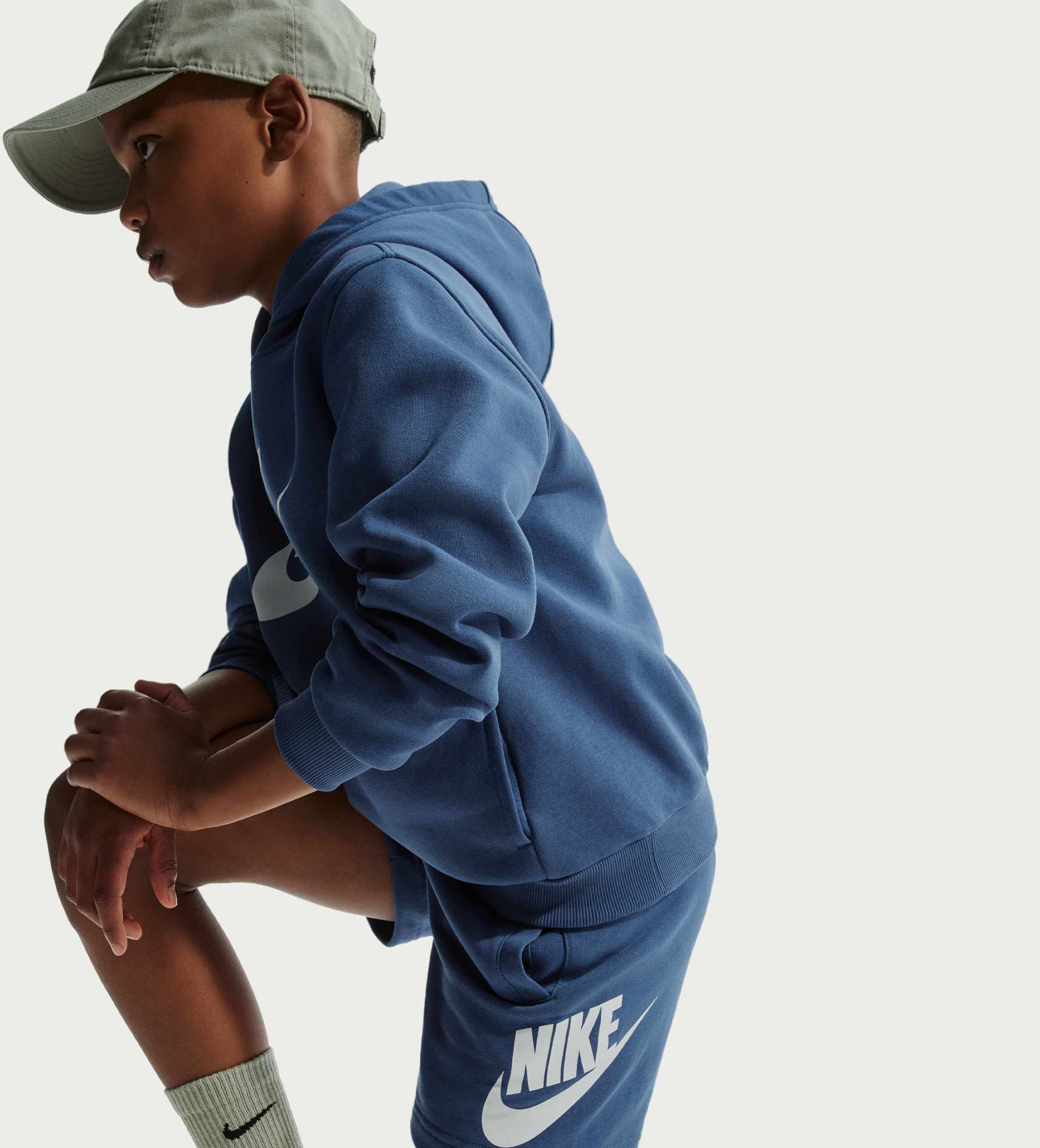 NIKE, Older Kids' French Terry Shorts Sportswear Club Fleece