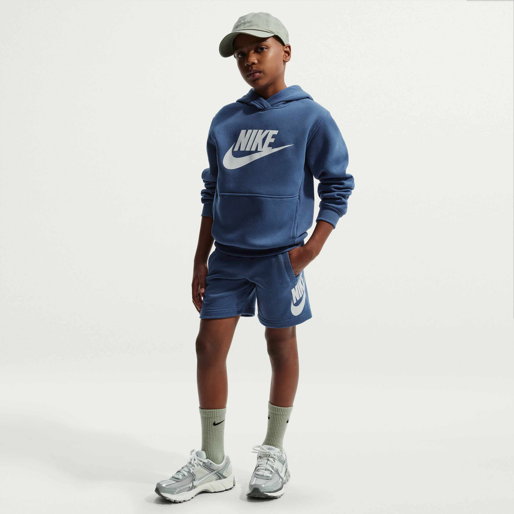 NIKE, Older Kids' French Terry Shorts Sportswear Club Fleece