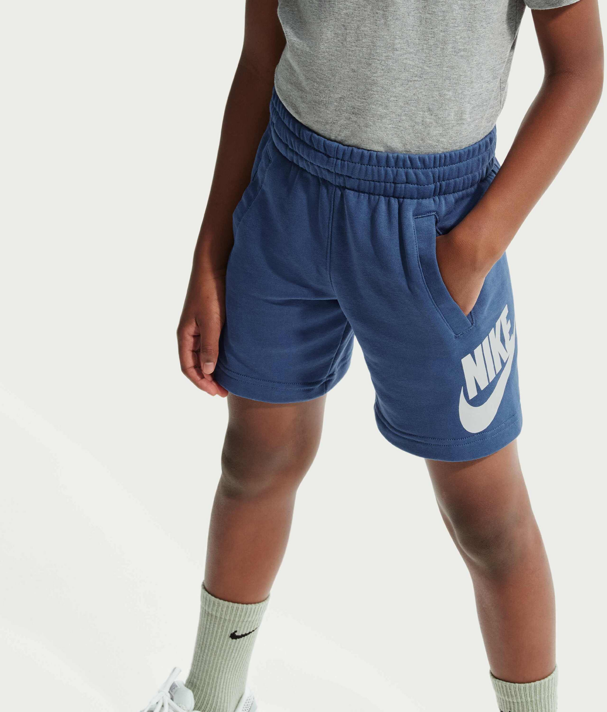 NIKE, Older Kids' French Terry Shorts Sportswear Club Fleece