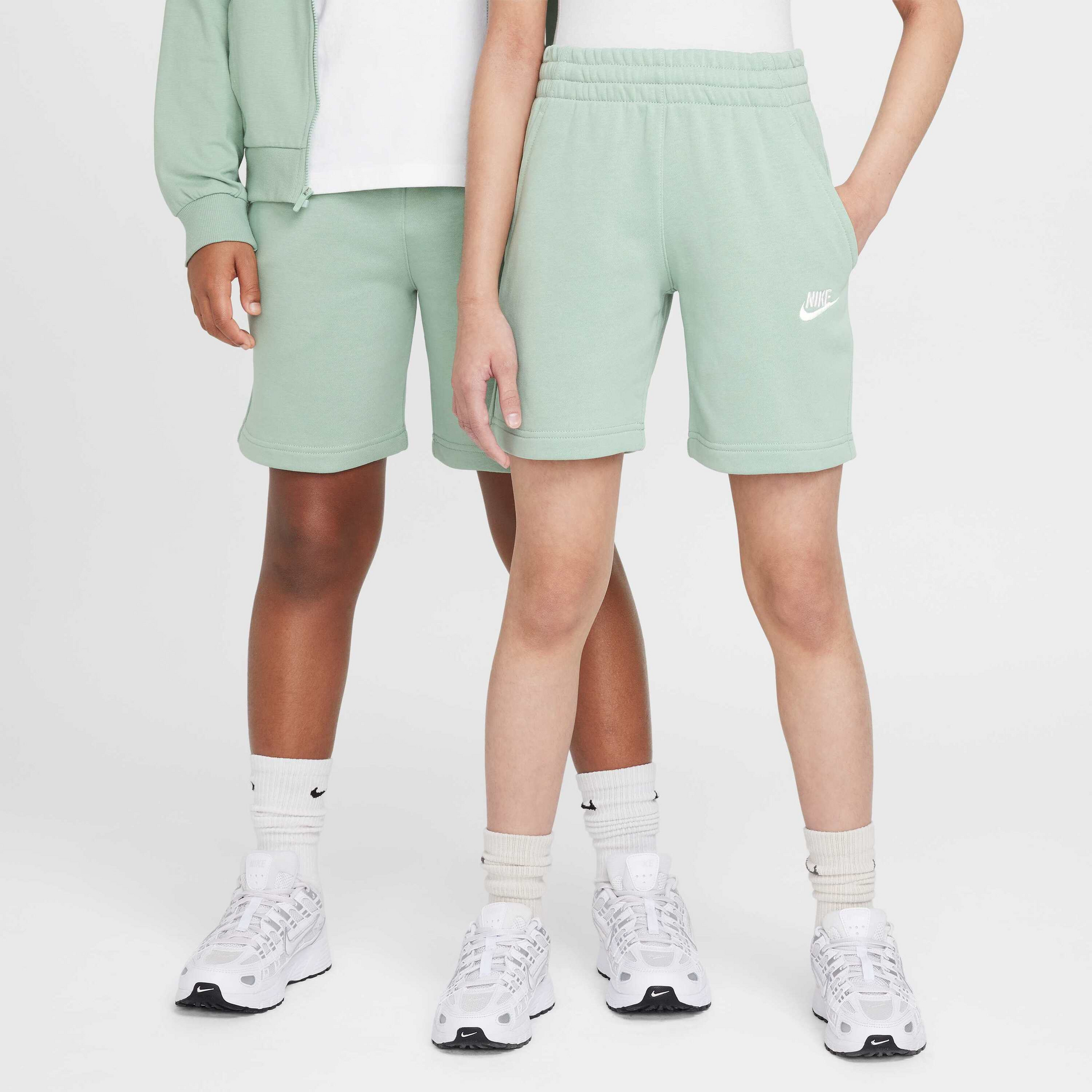 NIKE, Older Kids' French Terry Shorts Sportswear Club Fleece