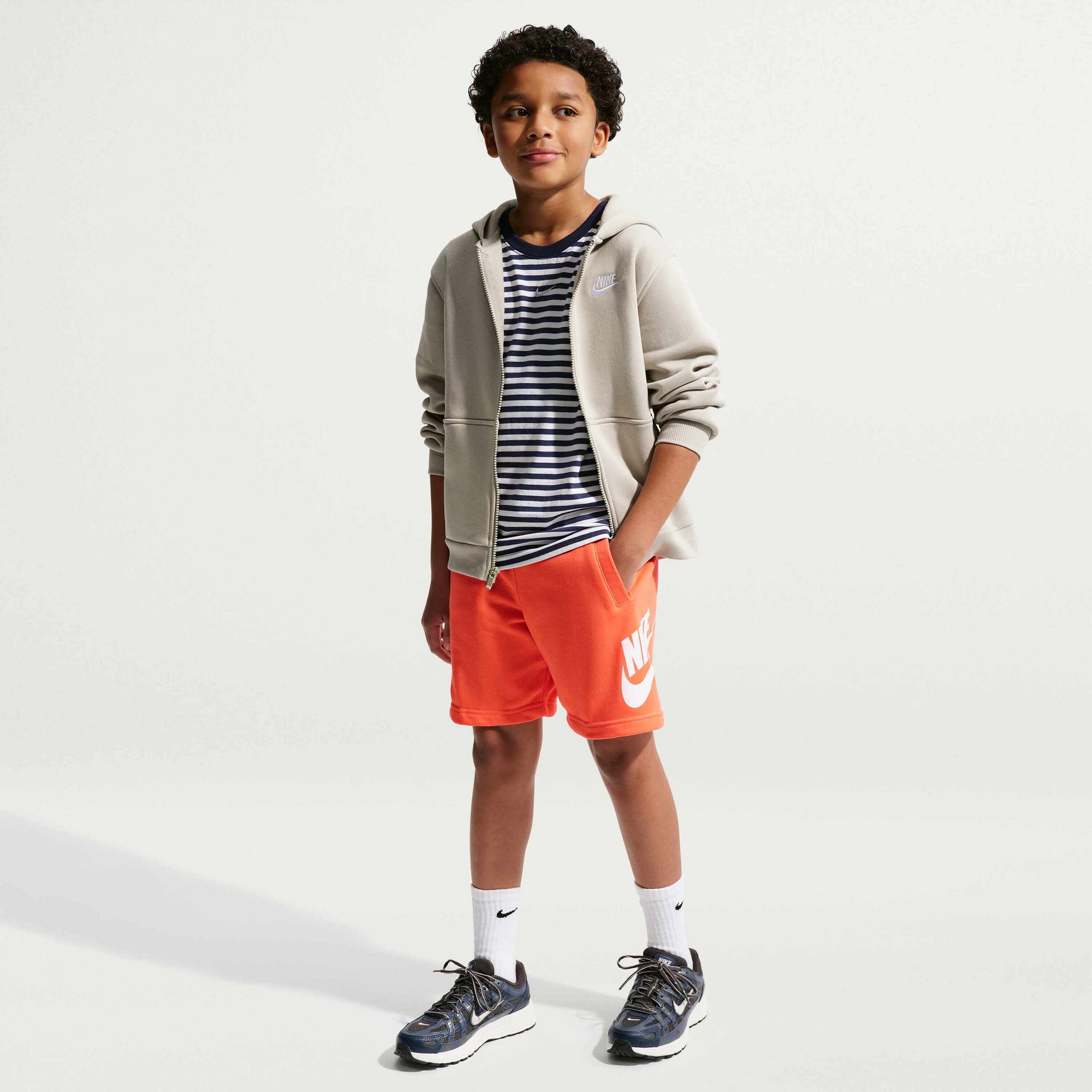 NIKE, Older Kids' French Terry Shorts Sportswear Club Fleece