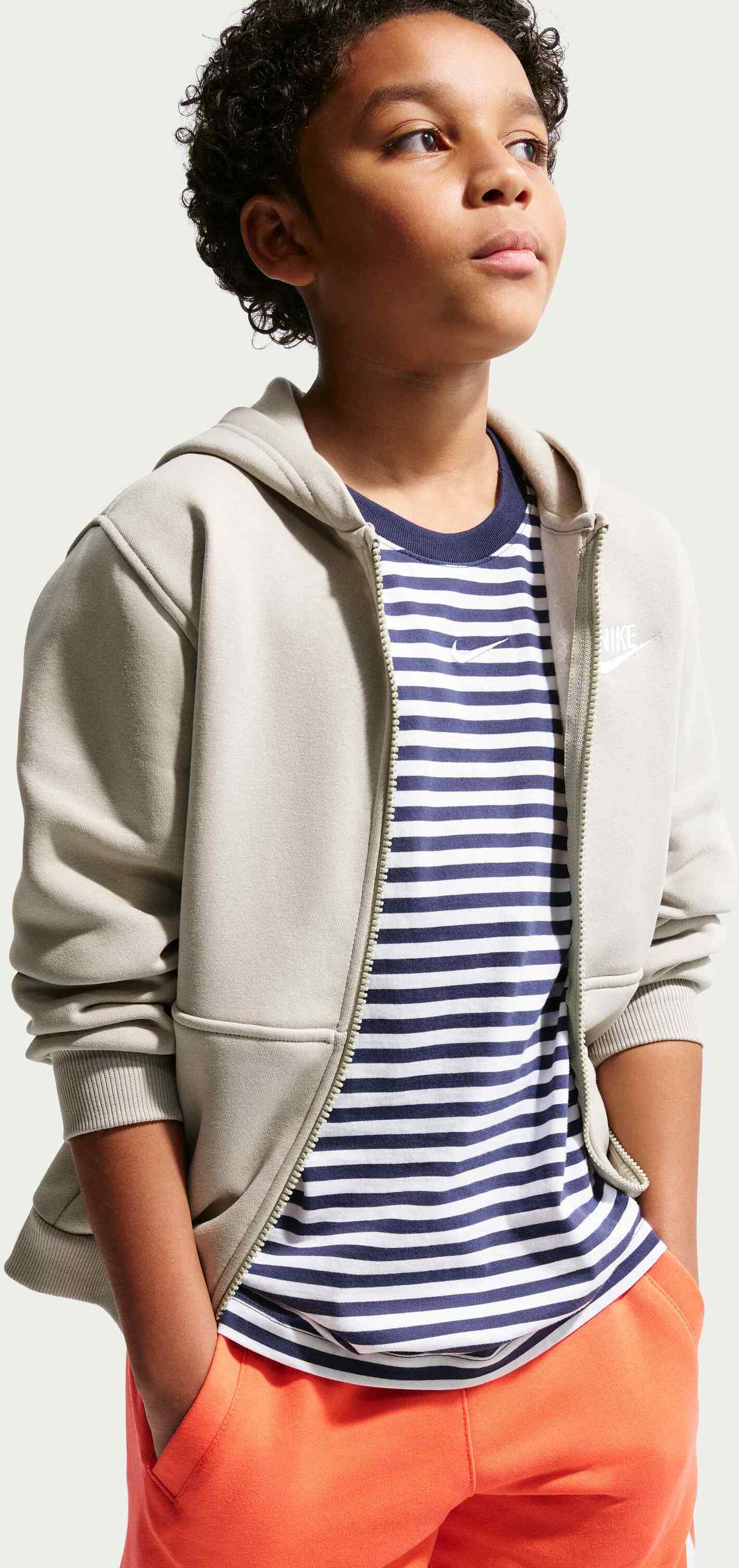 NIKE, Older Kids' French Terry Shorts Sportswear Club Fleece