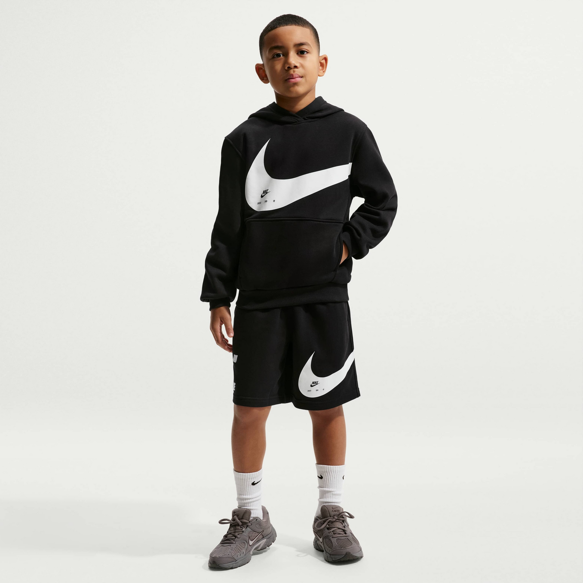 NIKE, Older Kids' French Terry Shorts Sportswear Club