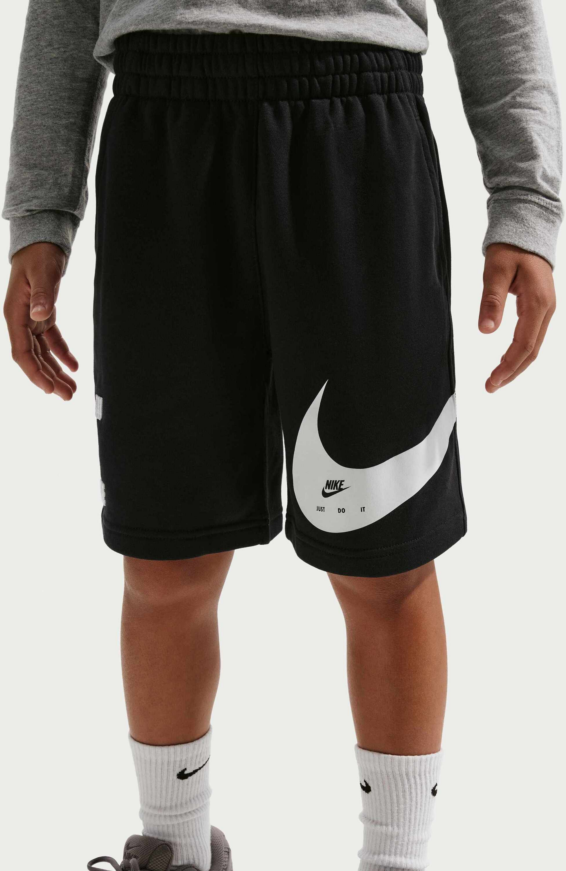 NIKE, Older Kids' French Terry Shorts Sportswear Club