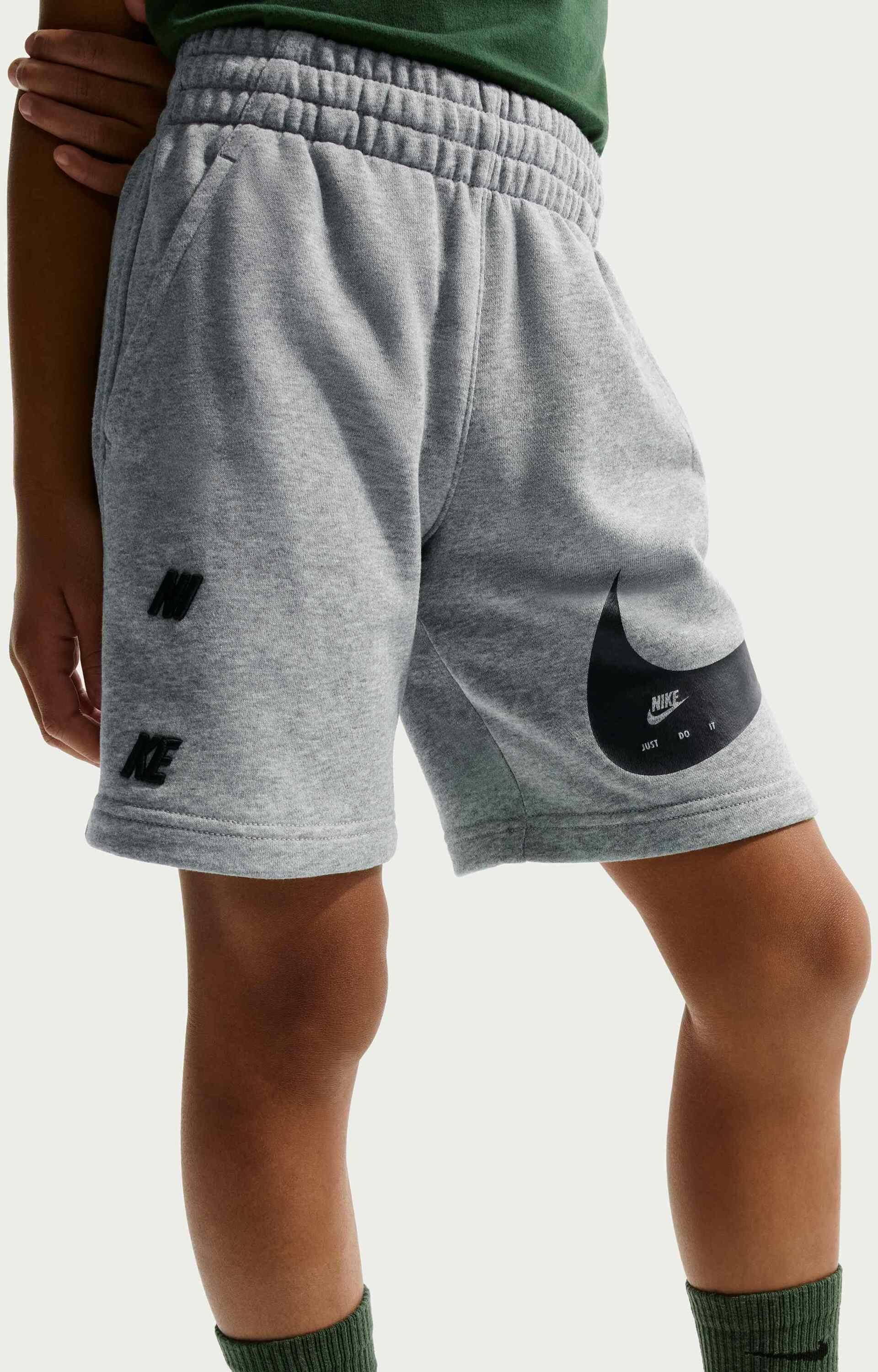 NIKE, Older Kids' French Terry Shorts Sportswear Club