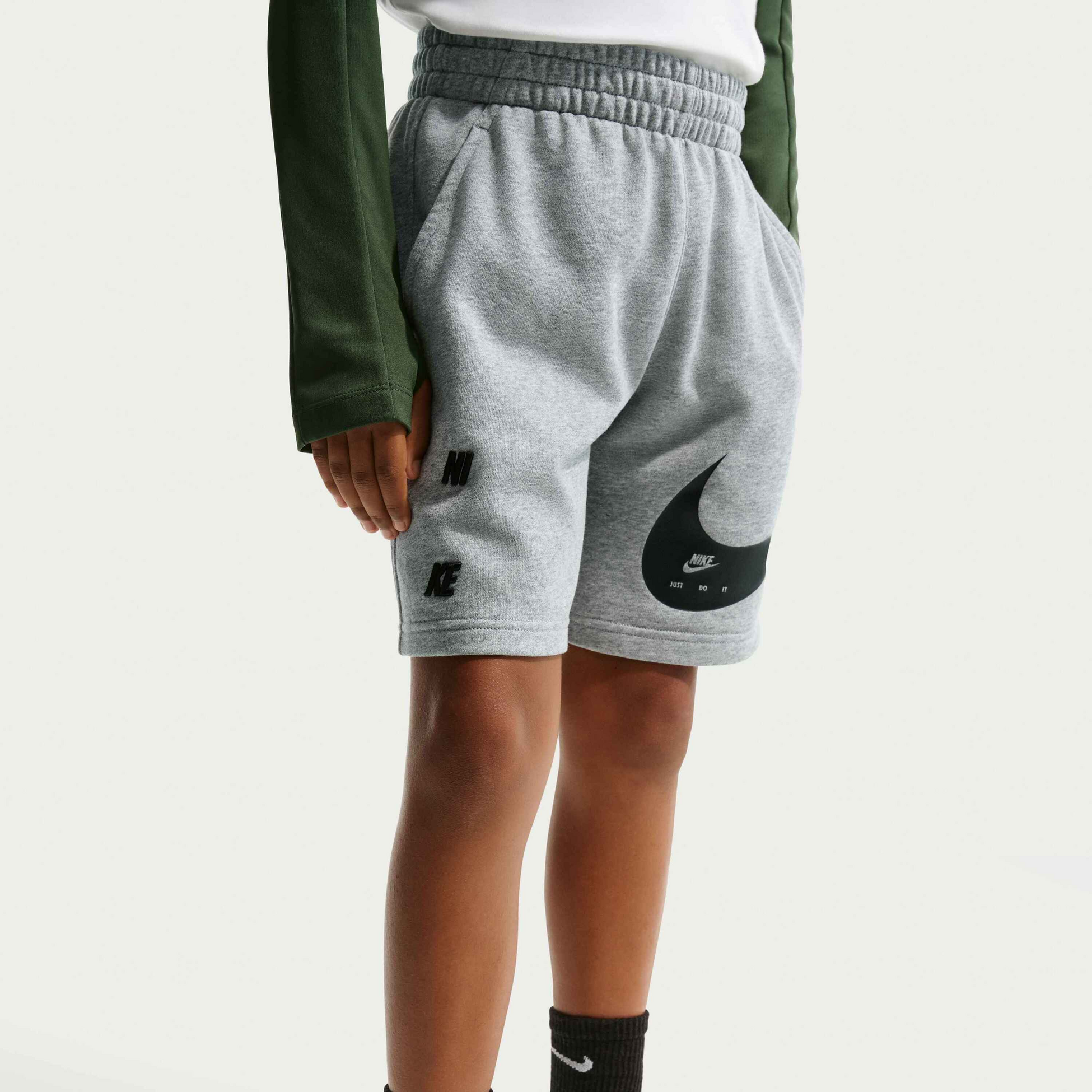 NIKE, Older Kids' French Terry Shorts Sportswear Club
