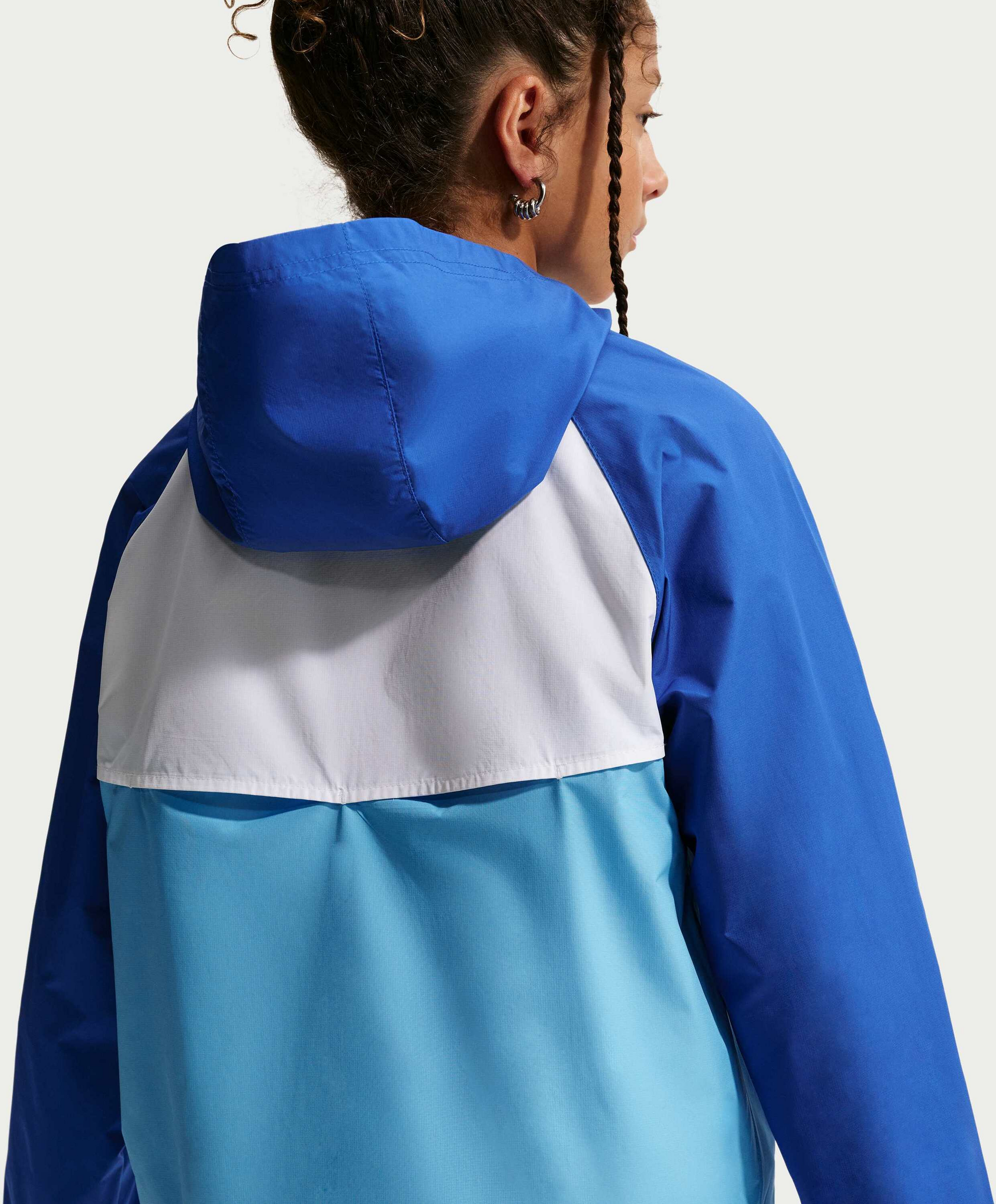 NIKE, Older Kids' Hooded Repel Jacket Sportswear Windrunner