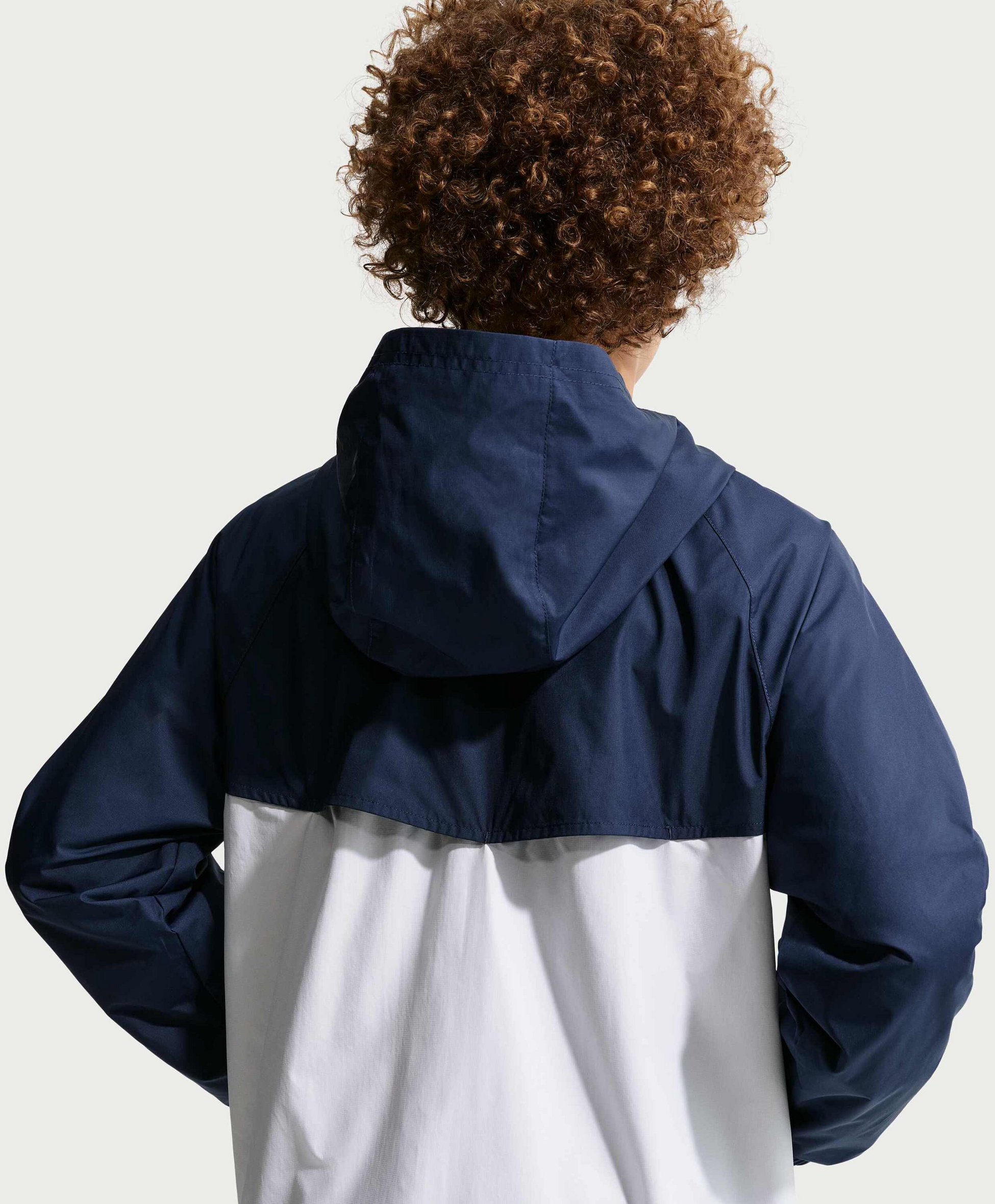 NIKE, Older Kids' Hooded Repel Jacket Sportswear Windrunner