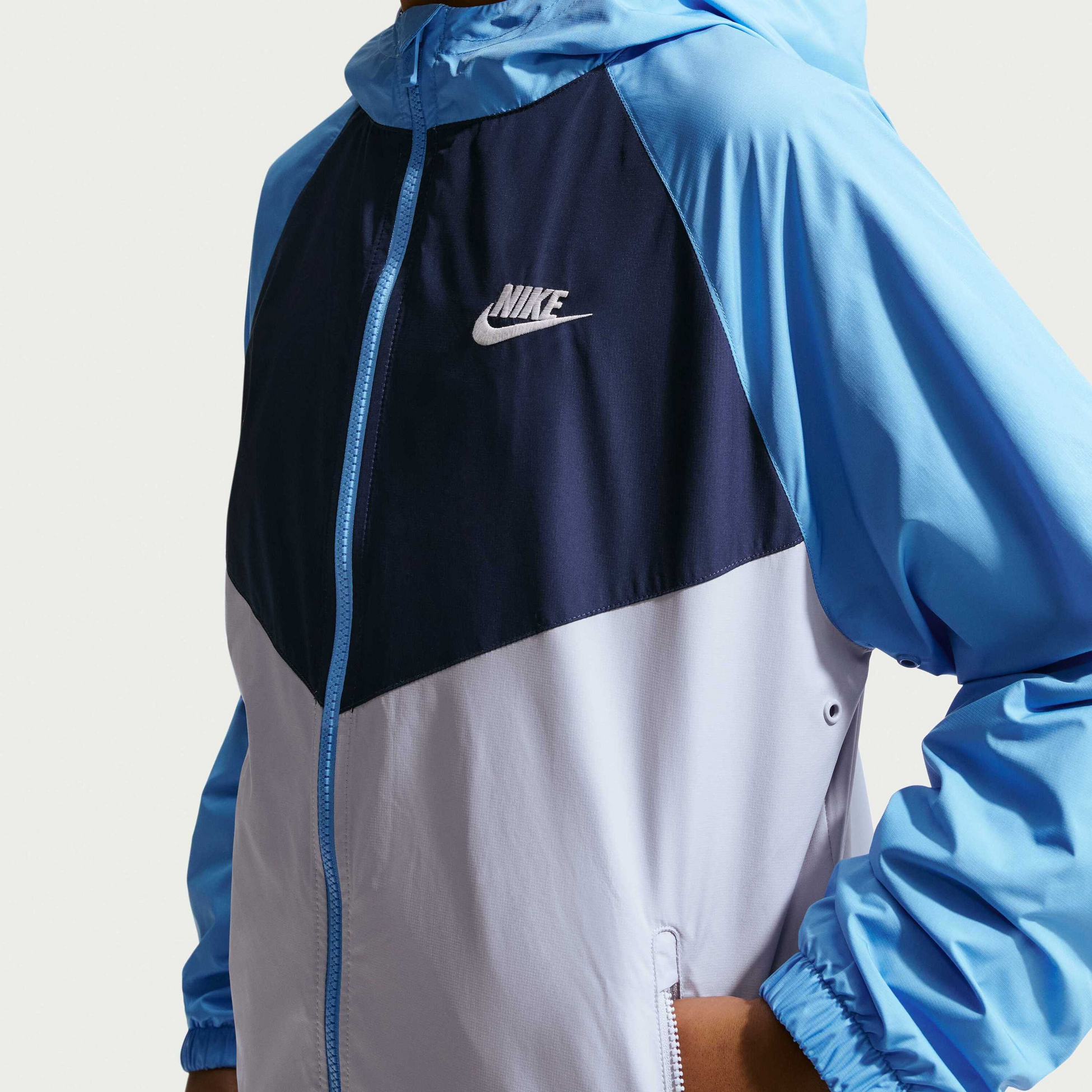 NIKE, Older Kids' Hooded Repel Jacket Sportswear Windrunner