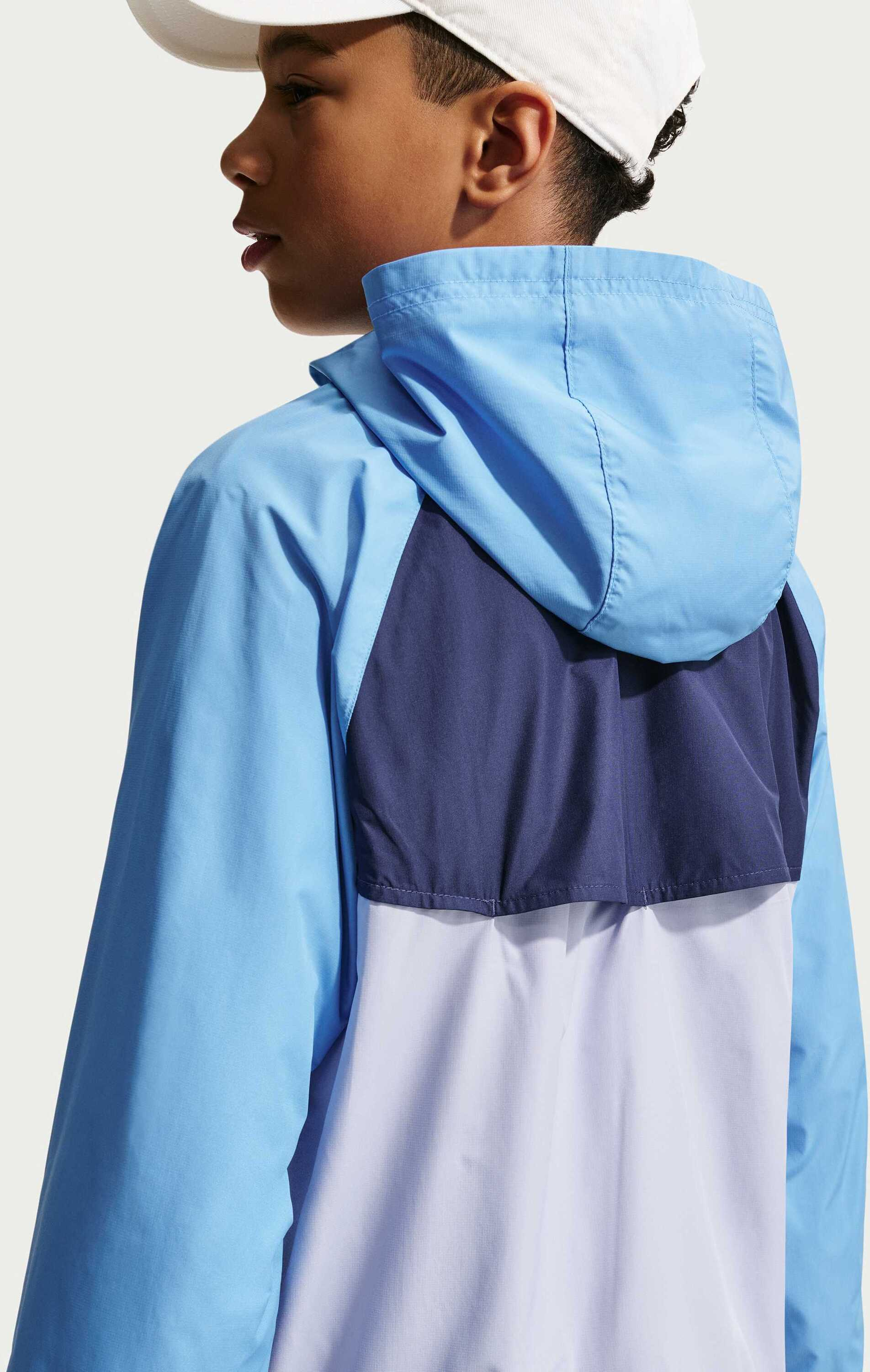 NIKE, Older Kids' Hooded Repel Jacket Sportswear Windrunner