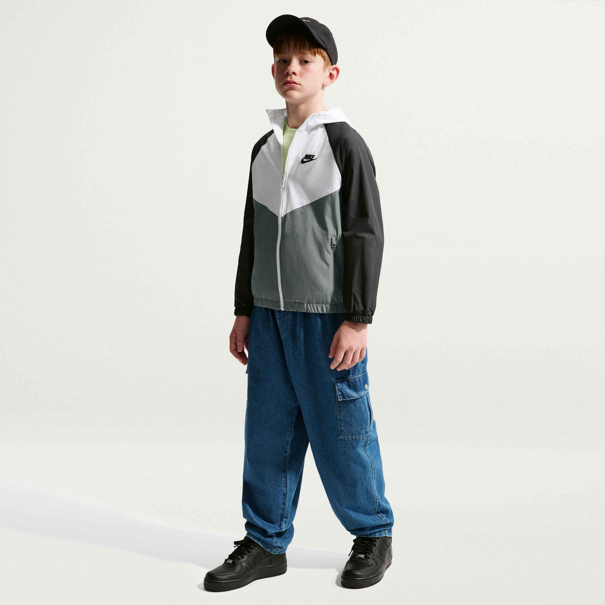 NIKE, Older Kids' Hooded Repel Jacket Sportswear Windrunner