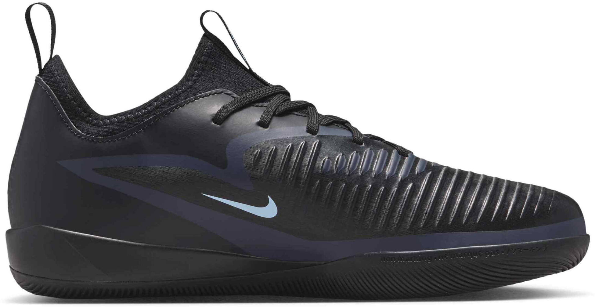 NIKE, Older Kids' Indoor Court Football Shoes Jr. Phantom 6 Low Academy