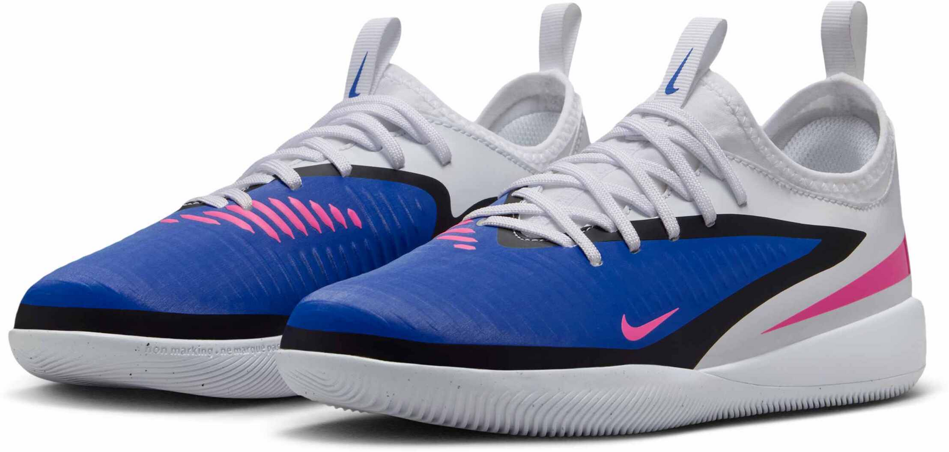 NIKE, Older Kids' Indoor Court Football Shoes Jr. Phantom 6 Low Academy