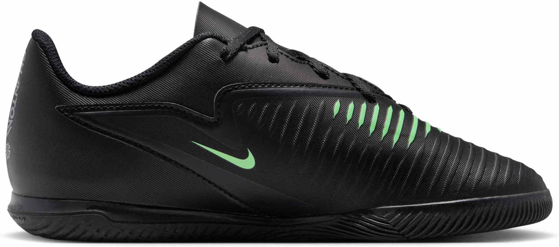 NIKE, Older Kids' Indoor Court Football Shoes Jr. Phantom 6 Low Club