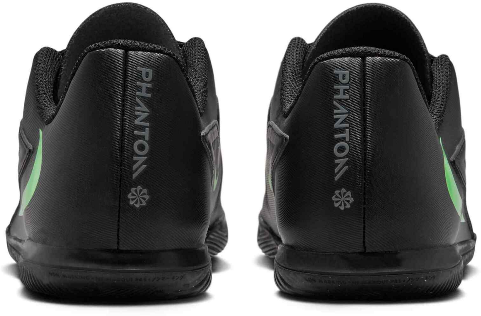 NIKE, Older Kids' Indoor Court Football Shoes Jr. Phantom 6 Low Club