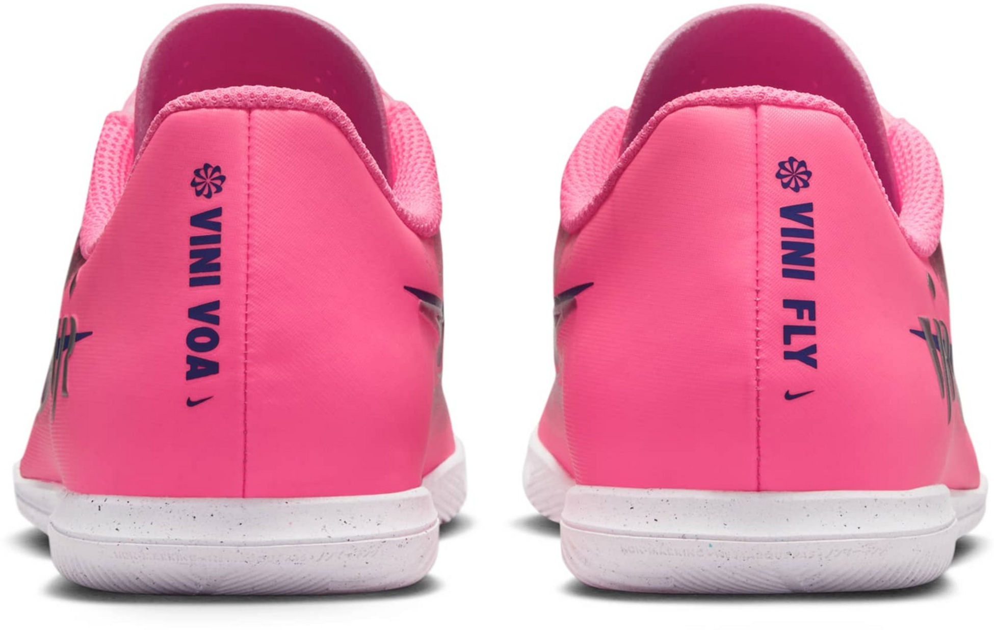 NIKE, Older Kids' Indoor Court Low-top Football Shoes Jr. Mercurial Vapor 16 Club 'vini Jr'.