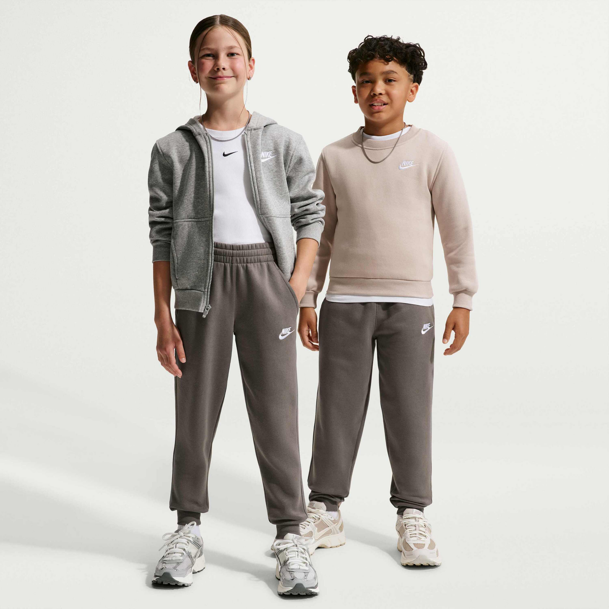 NIKE, Older Kids' Joggers Sportswear Club Fleece