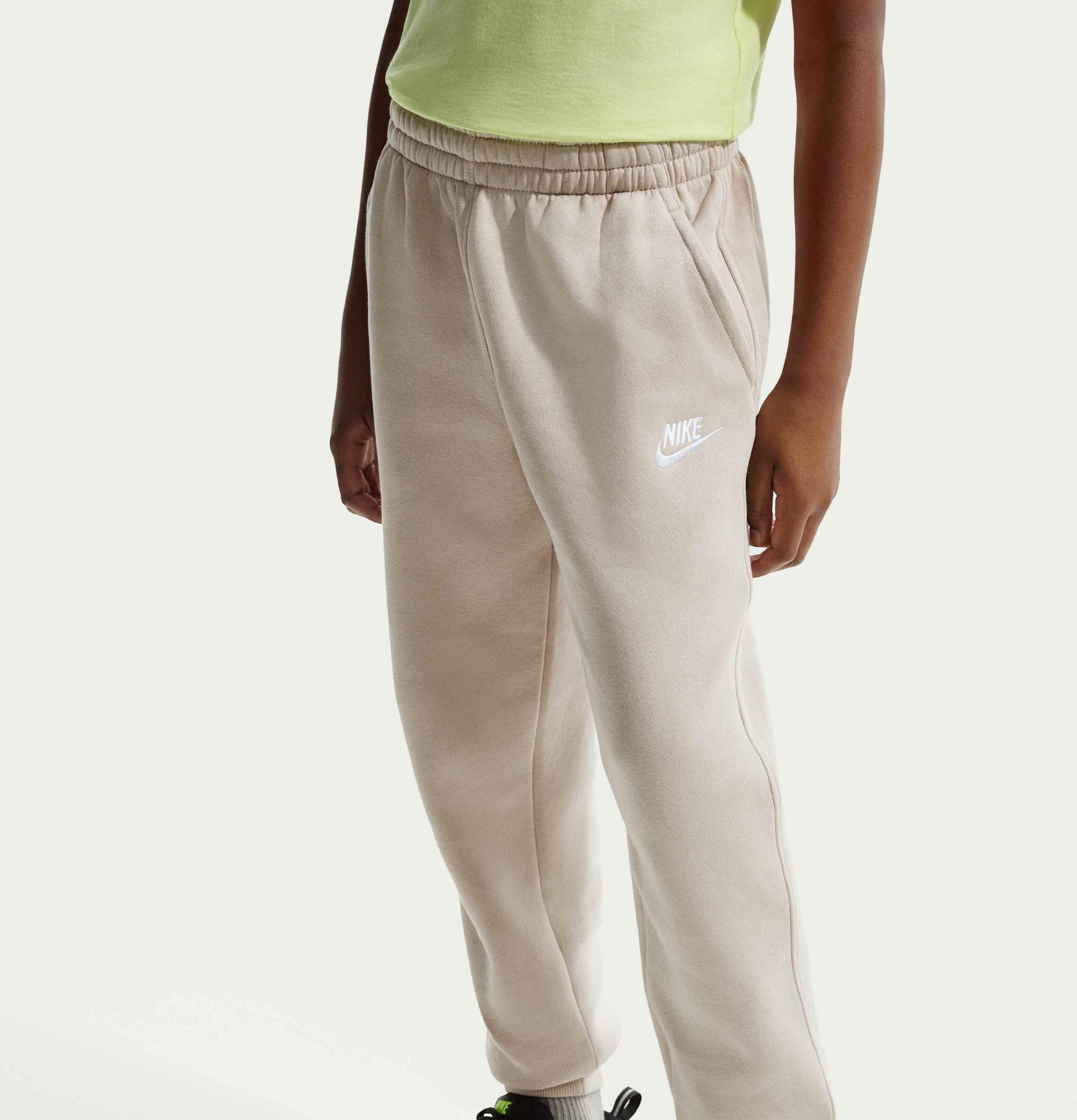 NIKE, Older Kids' Joggers Sportswear Club Fleece