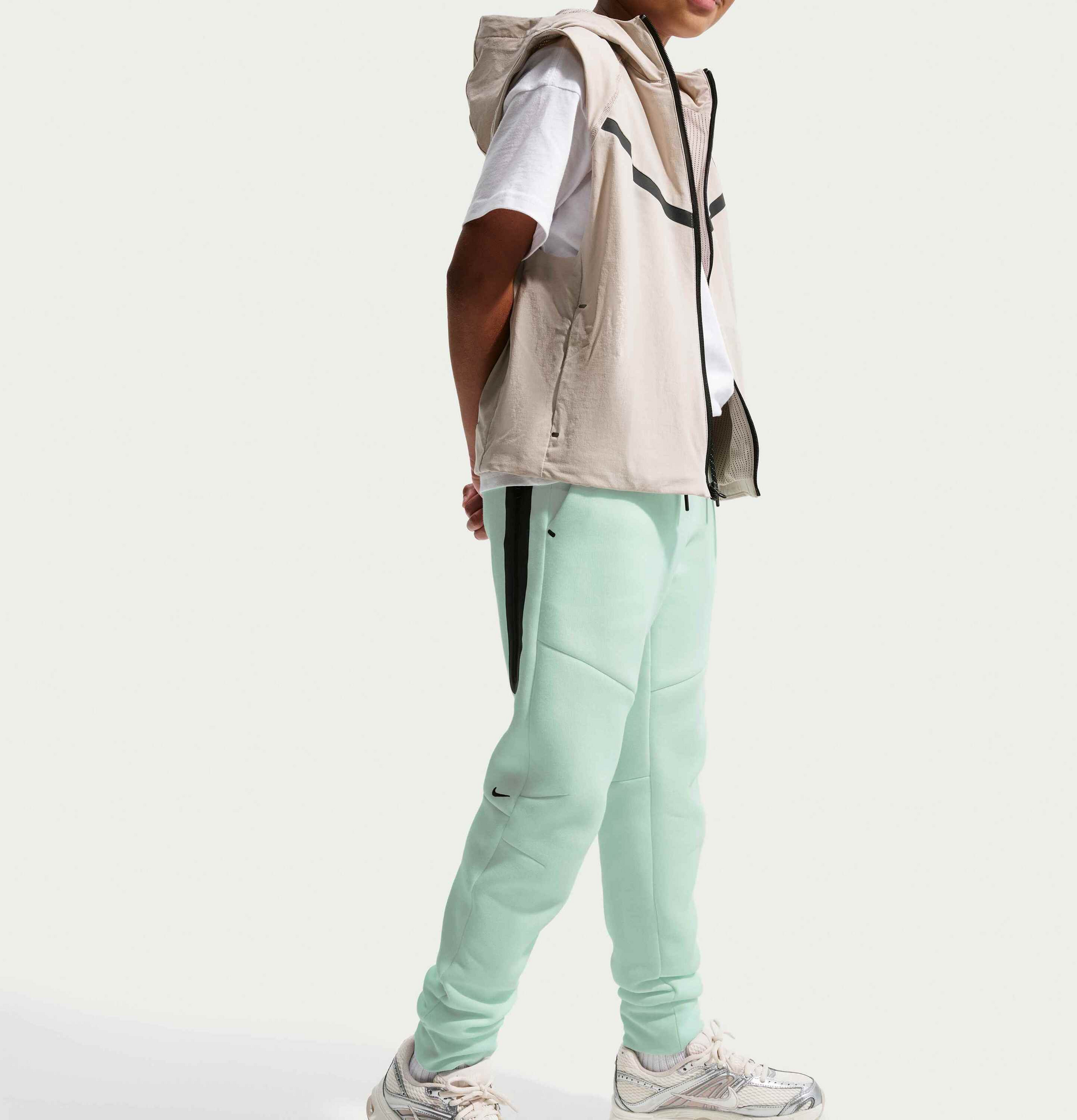 NIKE, Older Kids' Joggers Sportswear Tech Fleece