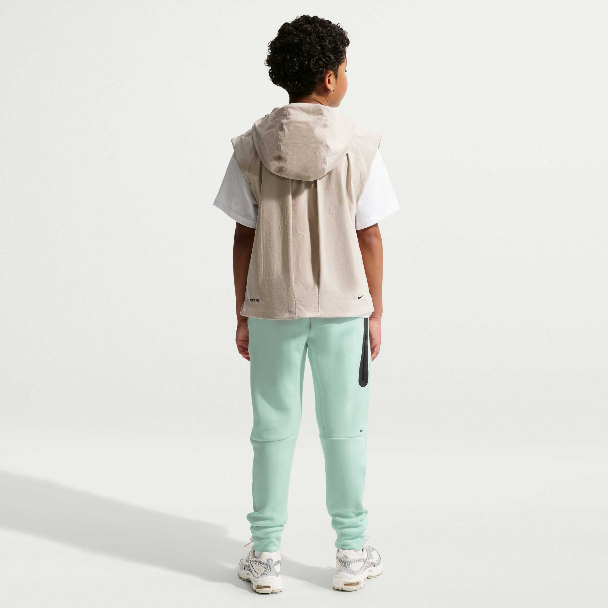 NIKE, Older Kids' Joggers Sportswear Tech Fleece