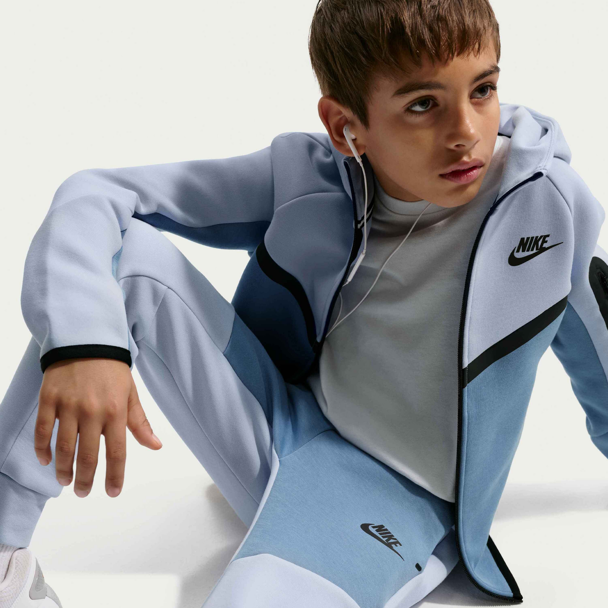 NIKE, Older Kids' Joggers Sportswear Tech Fleece