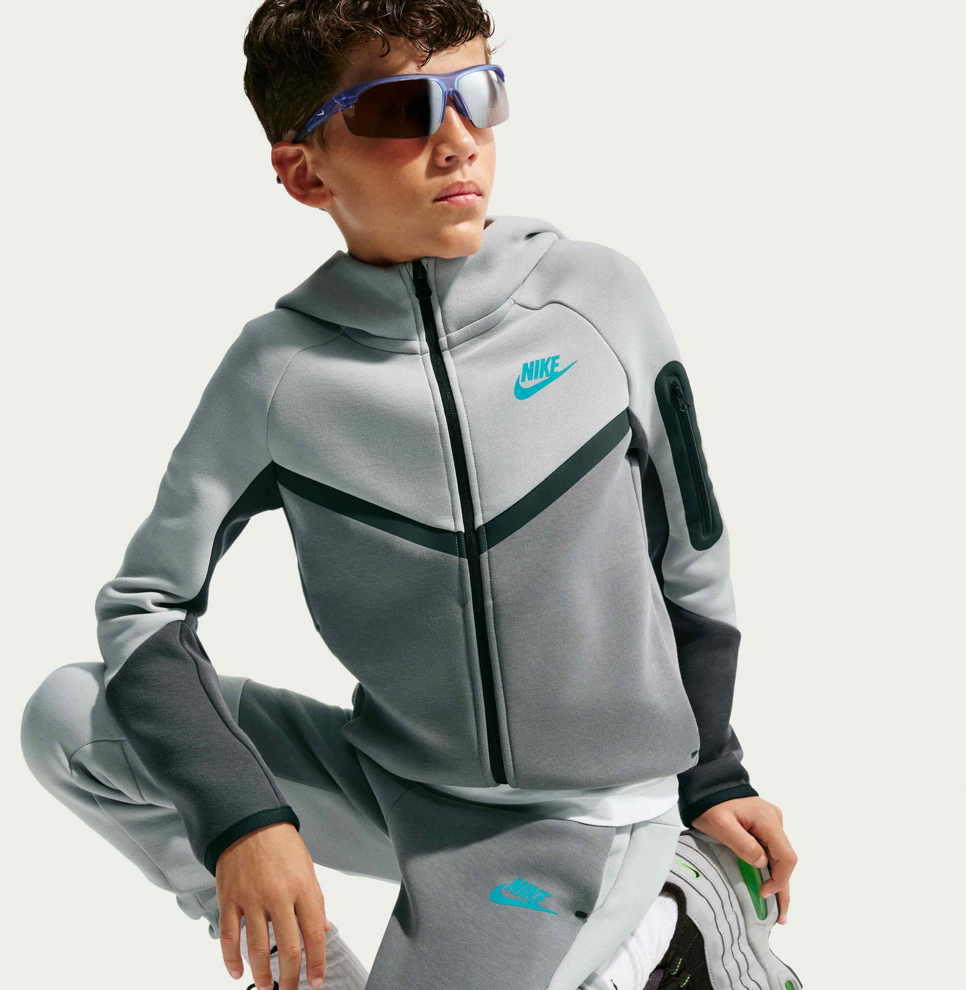 NIKE, Older Kids' Joggers Sportswear Tech Fleece