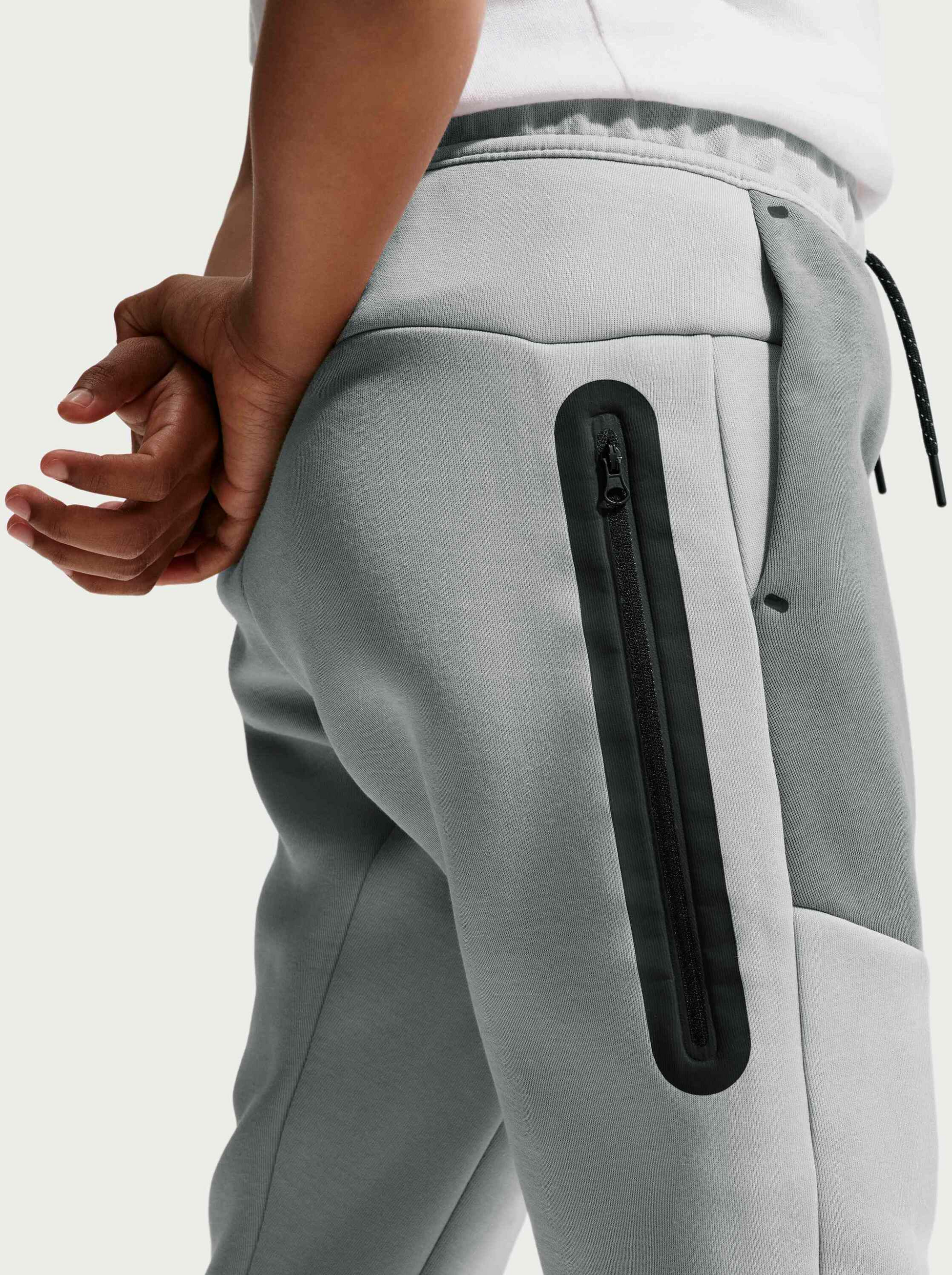NIKE, Older Kids' Joggers Sportswear Tech Fleece