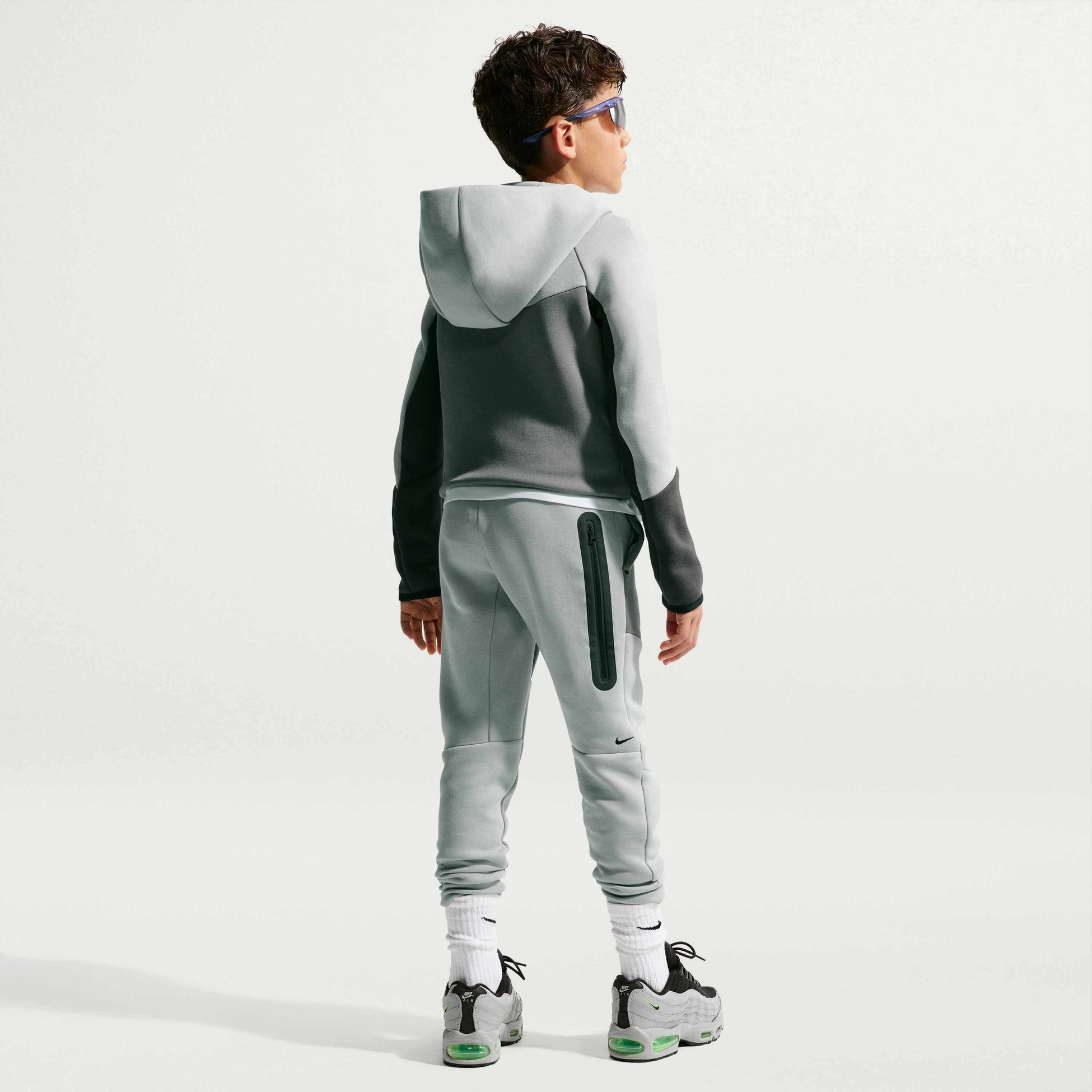 NIKE, Older Kids' Joggers Sportswear Tech Fleece