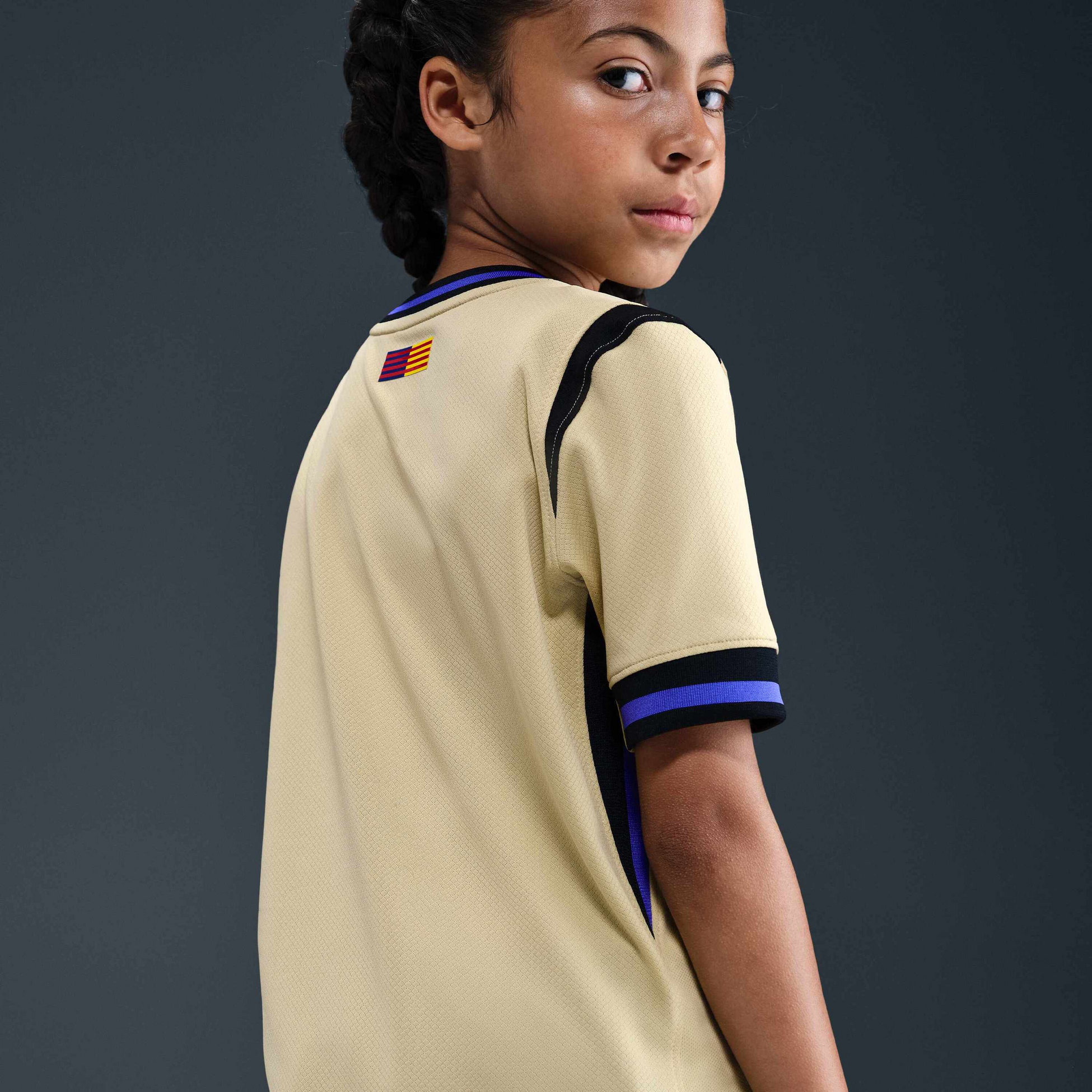 NIKE, Older Kids' Kobe Dri-fit Football Replica Shirt F.c. Barcelona 2025/26 Stadium Away