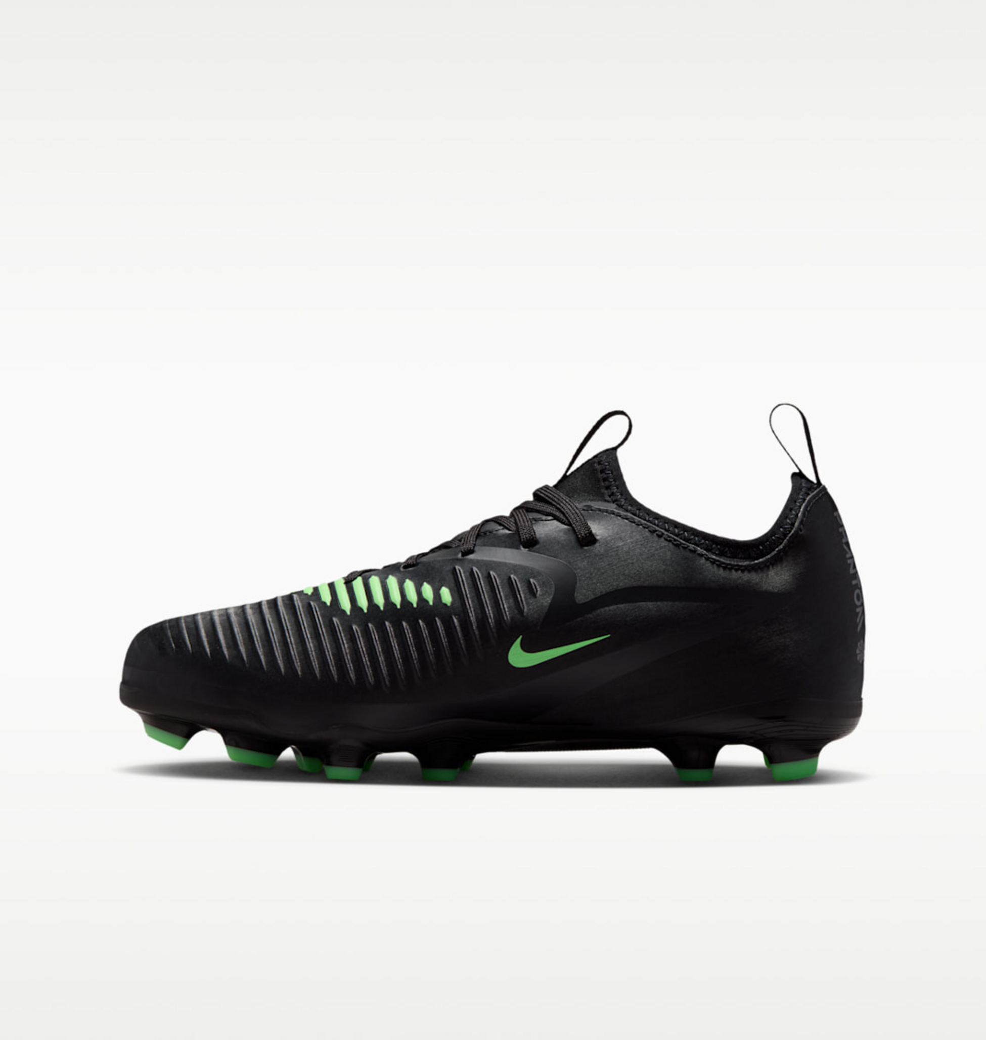 NIKE, Older Kids' Multi-ground Football Boot Jr. Phantom 6 Low Academy