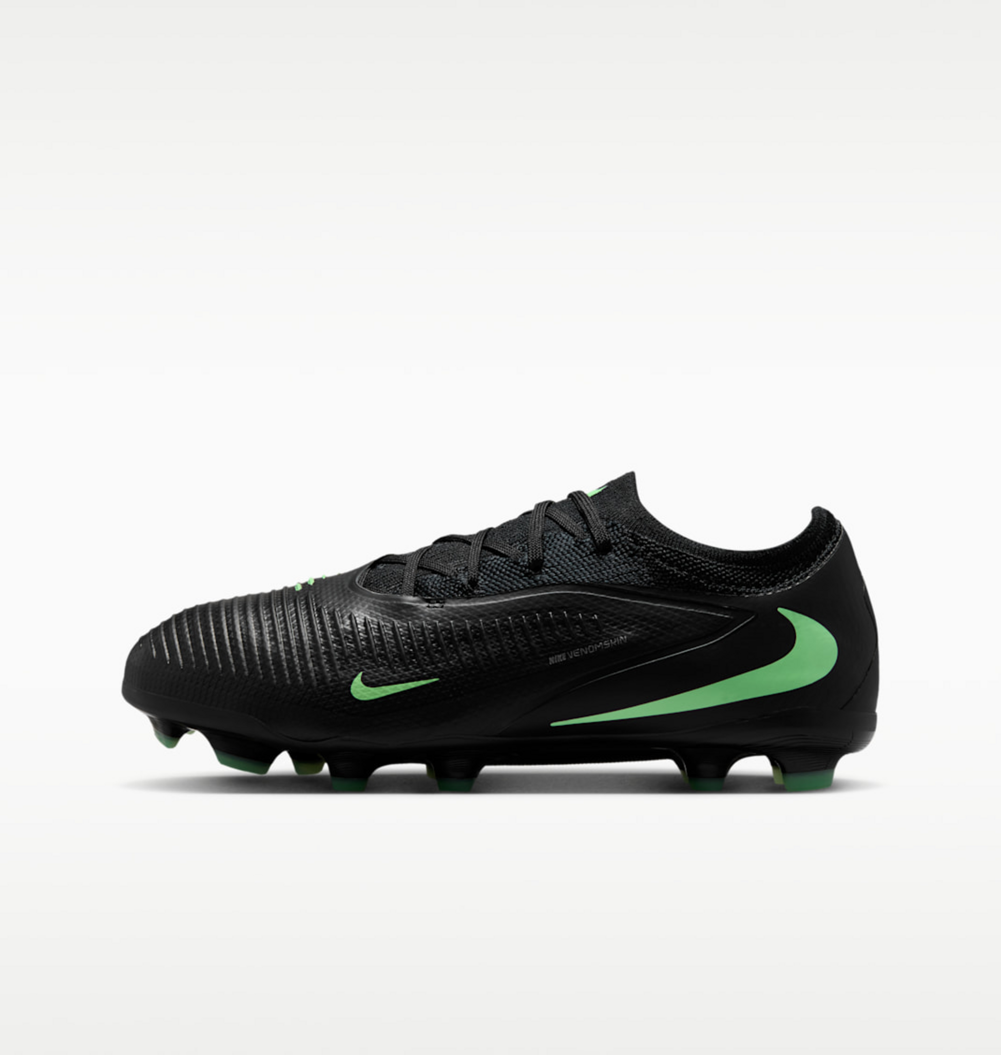 NIKE, Older Kids' Multi-ground Football Boot Jr. Phantom 6 Low Pro